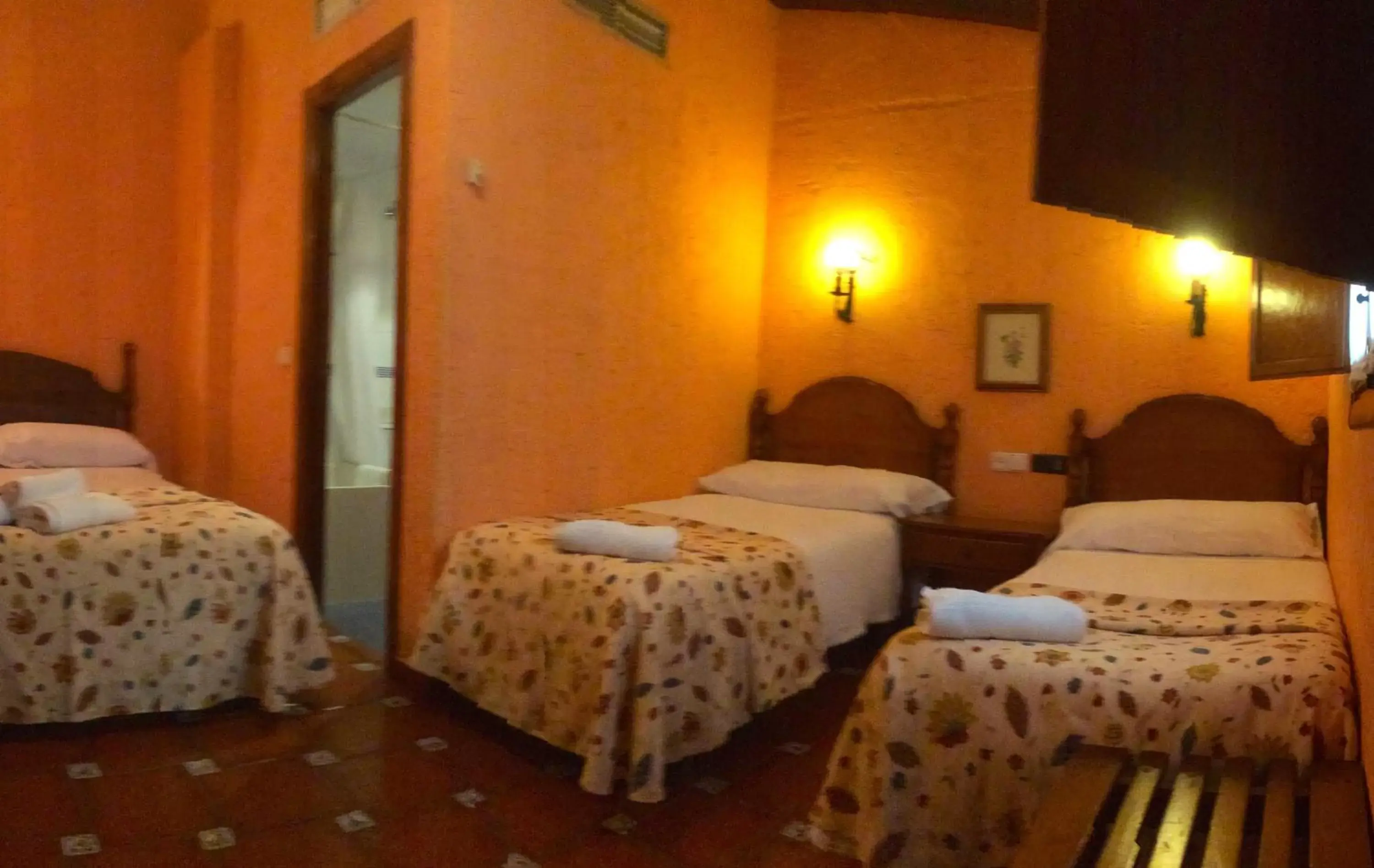 Quadruple Room in Hotel Hermanos Macias