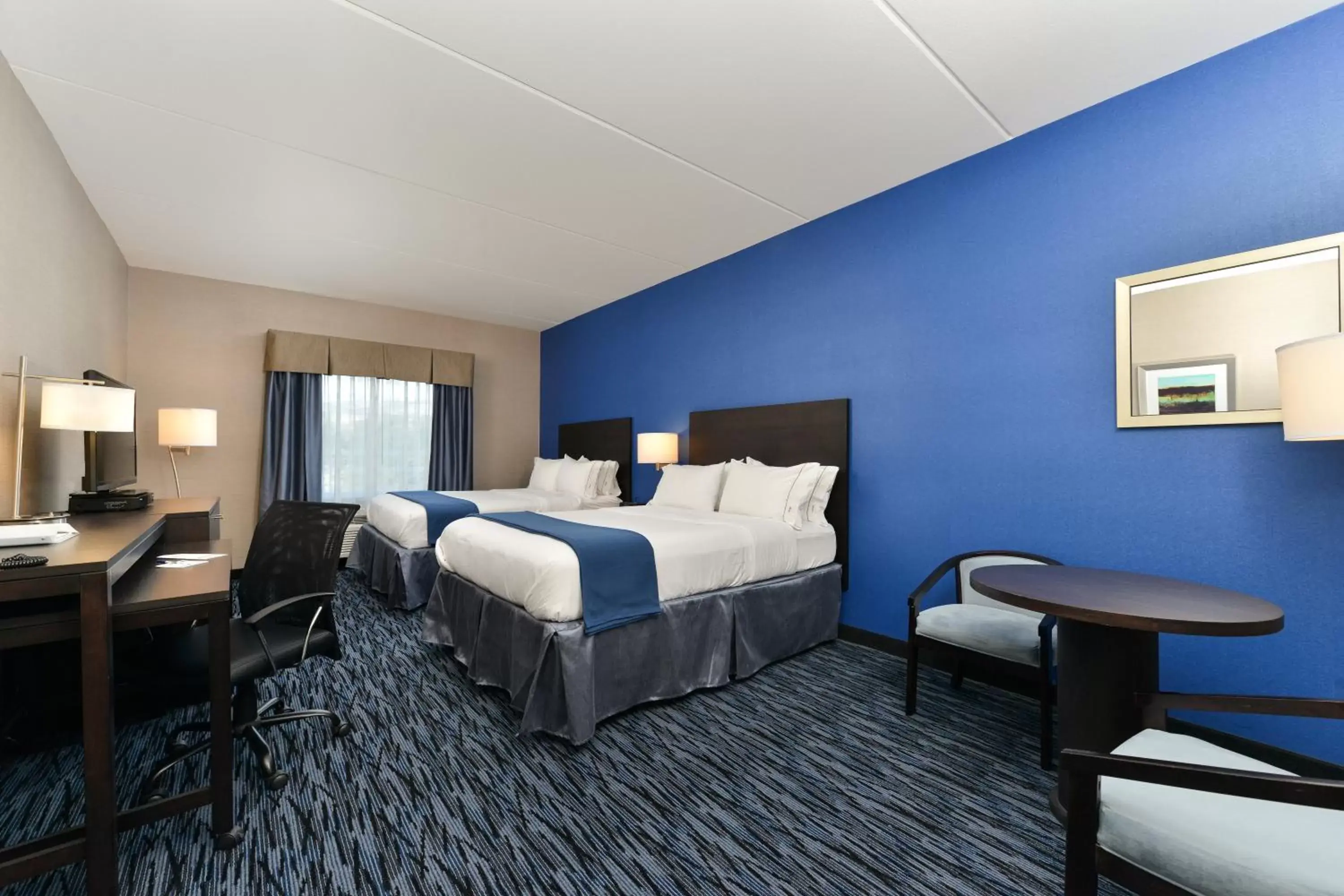 Photo of the whole room, Bed in Holiday Inn Express & Suites Peekskill-Lower Hudson Valley by IHG Photo of the whole room, Bed in Holiday Inn Express & Suites Peekskill-Lower Hudson Valley by IHG