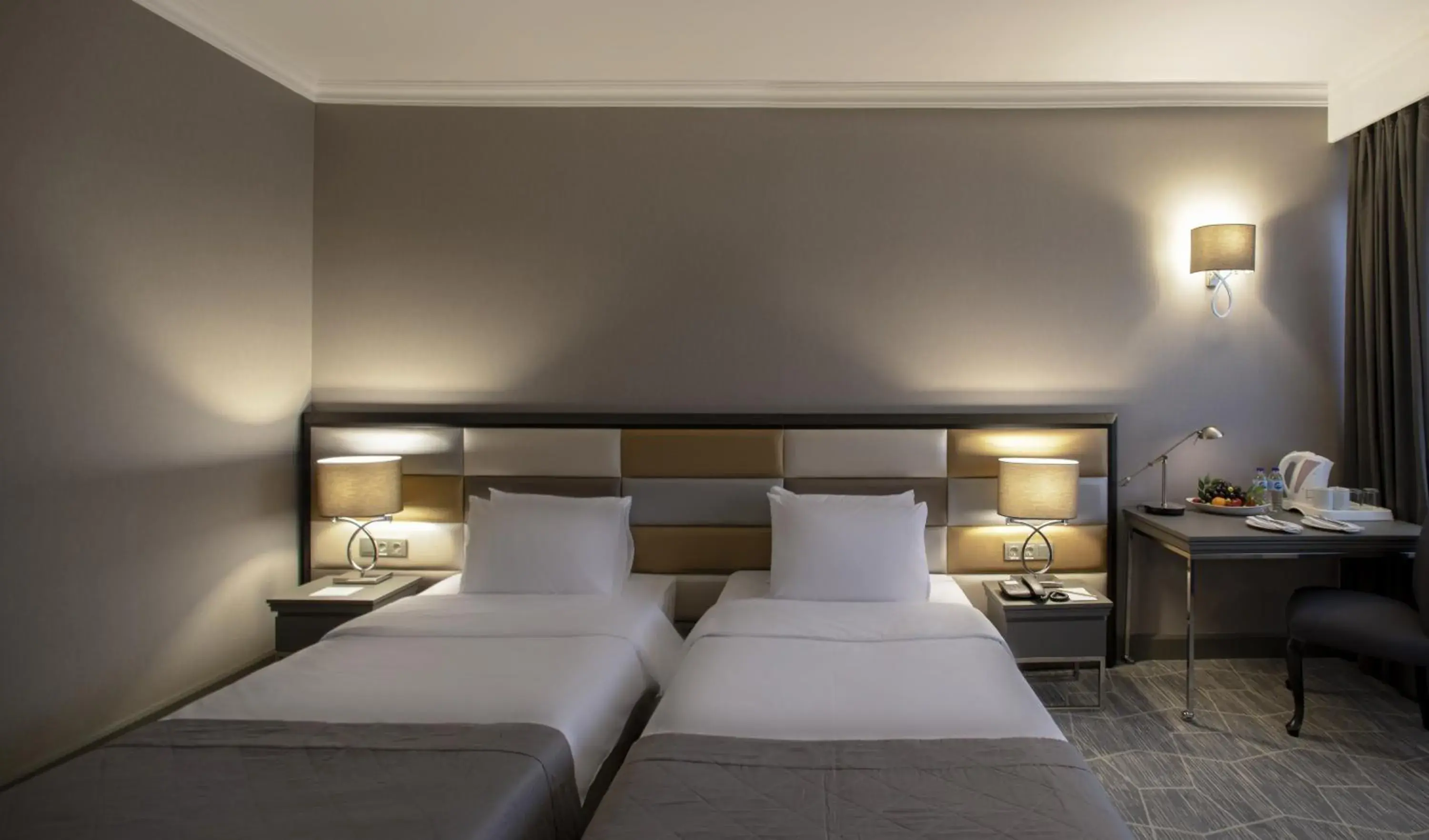 Bedroom, Bed in Taksim Square Hotel