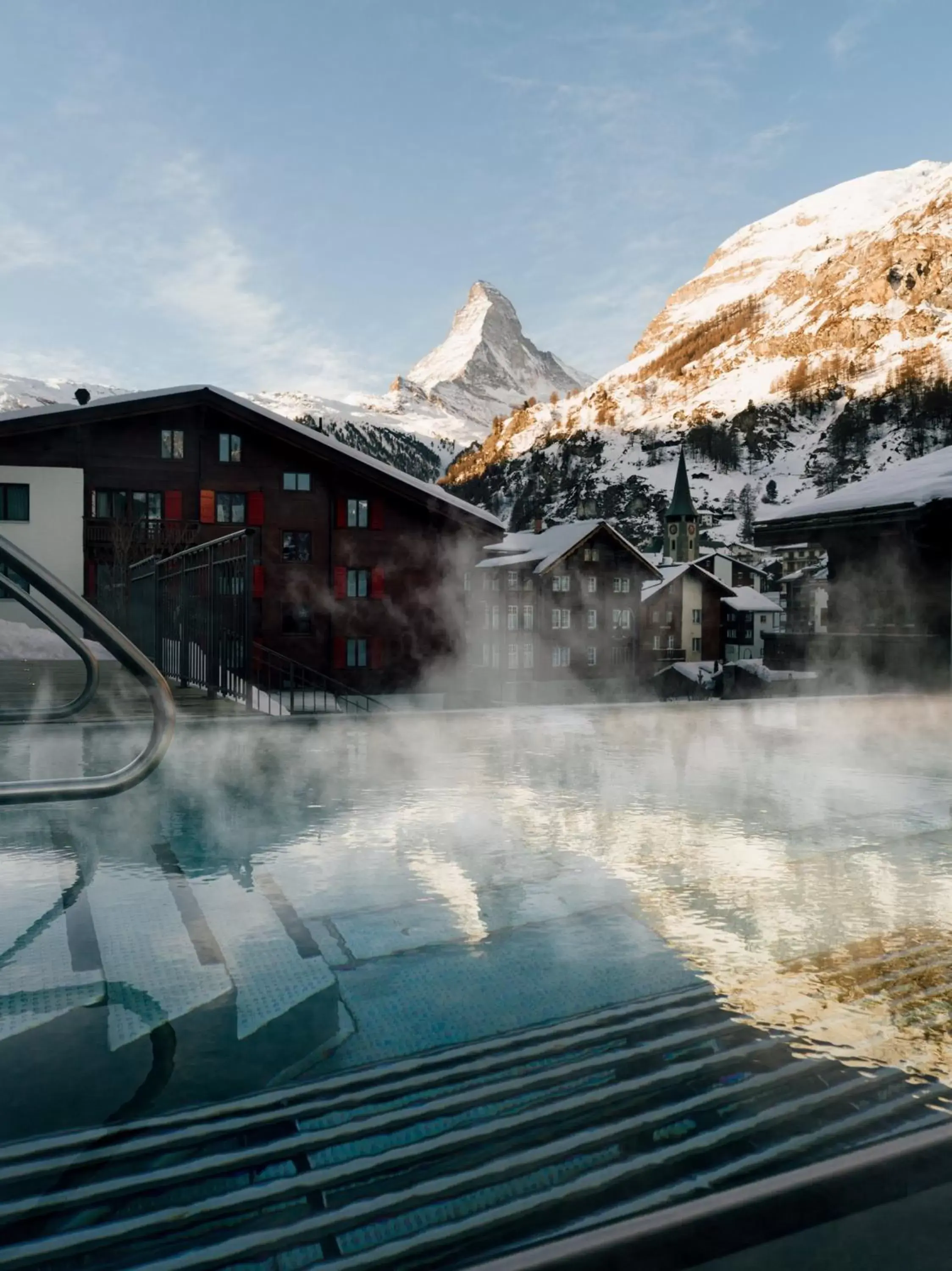 Swimming pool, Winter in BEAUSiTE Zermatt