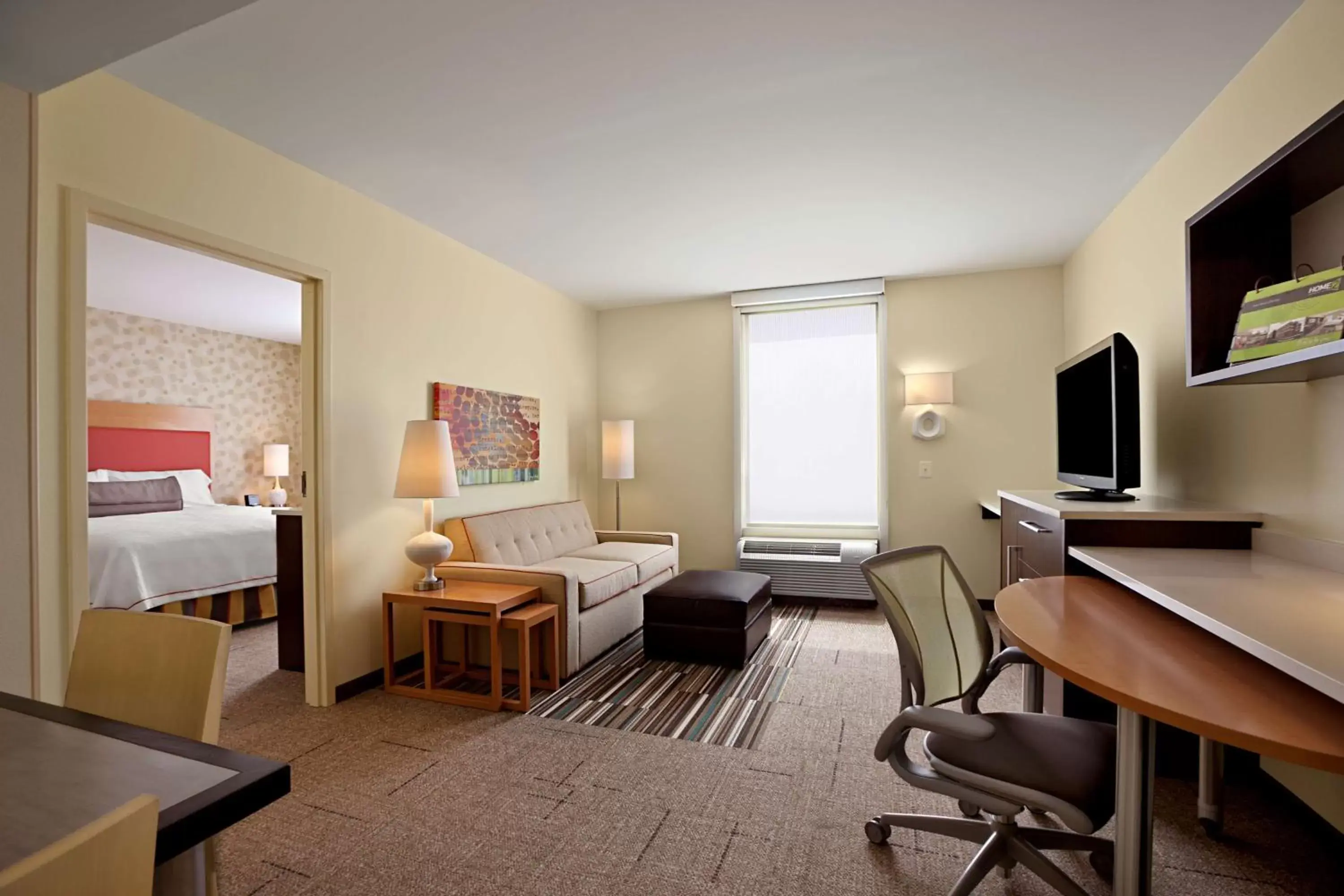 Living room in Home2 Suites by Hilton Baltimore/White Marsh