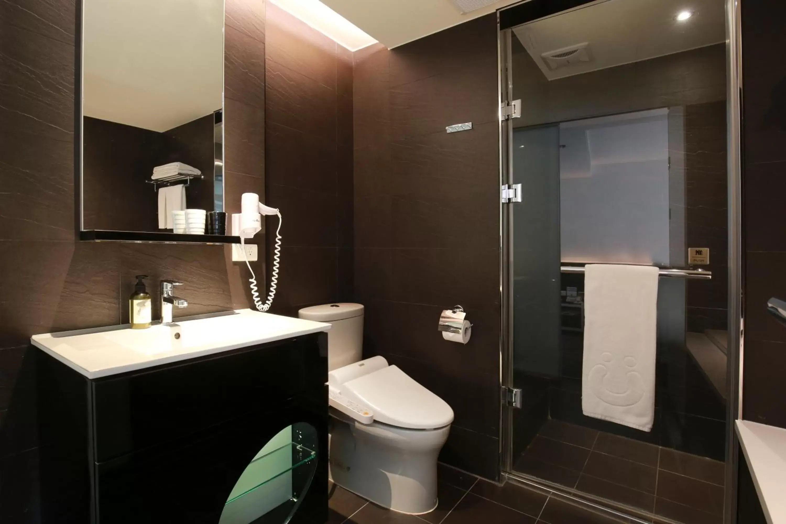 Bathroom in CityInn Hotel Plus - Taichung Station Branch