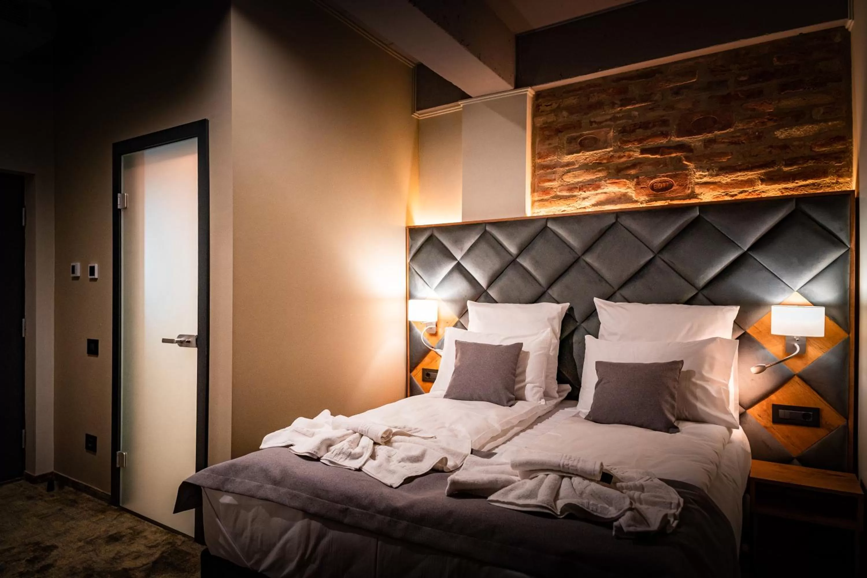 Deluxe Double Room in Mustang Boutique Rooms