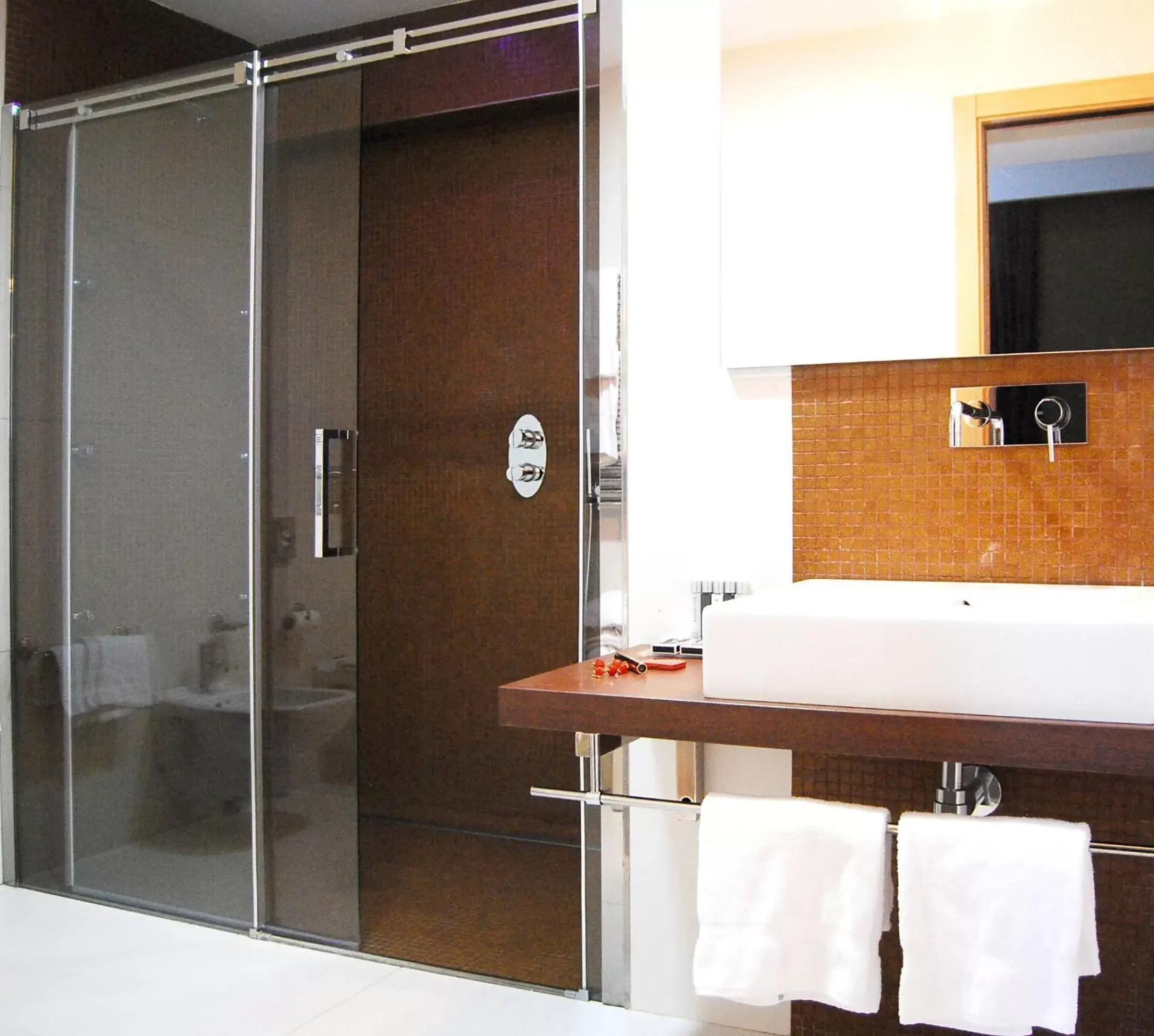 Bathroom in Hotel Royal Caserta