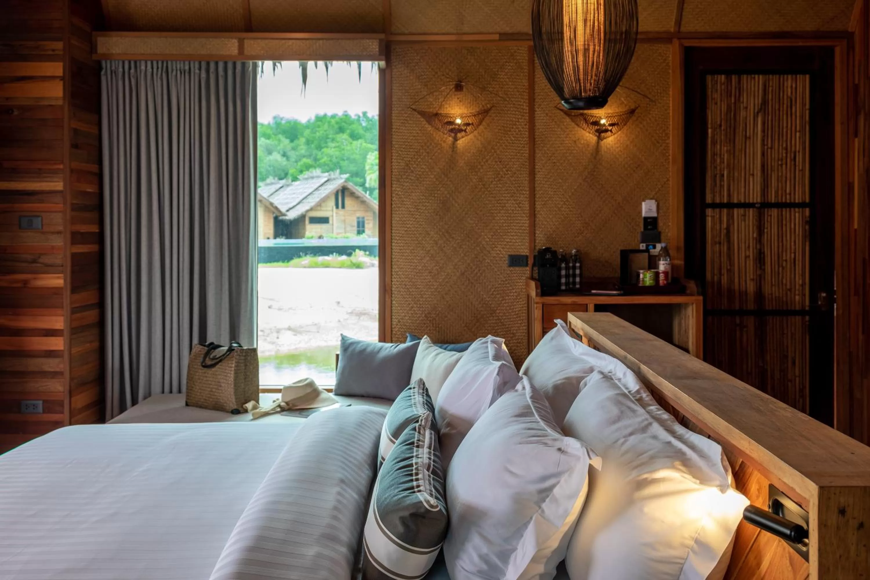 Bed in Venice Krabi Villa Resort