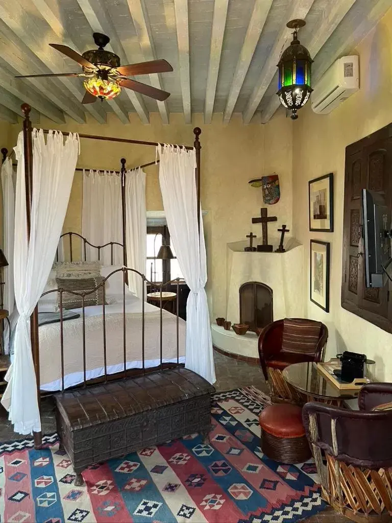 Bedroom, Seating Area in Hacienda Las Amantes