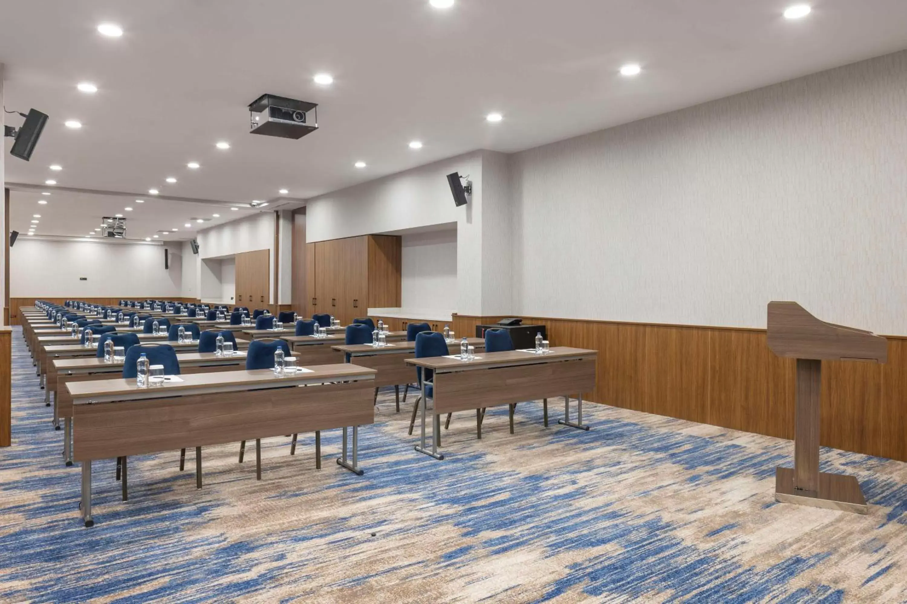 Meeting/conference room in Hampton By Hilton Istanbul Airport, Arnavutkoy
