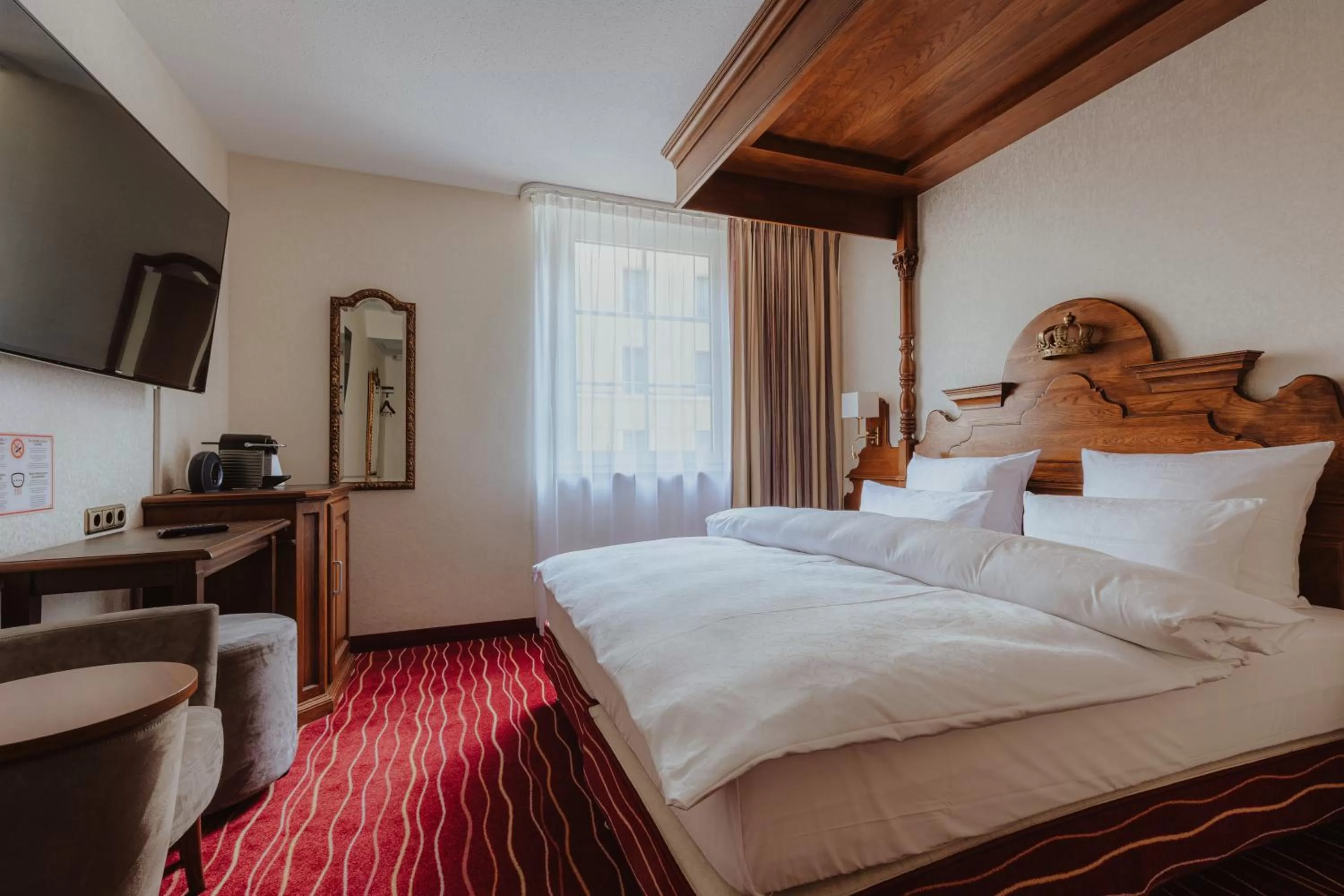 Bed in KING's Hotel First