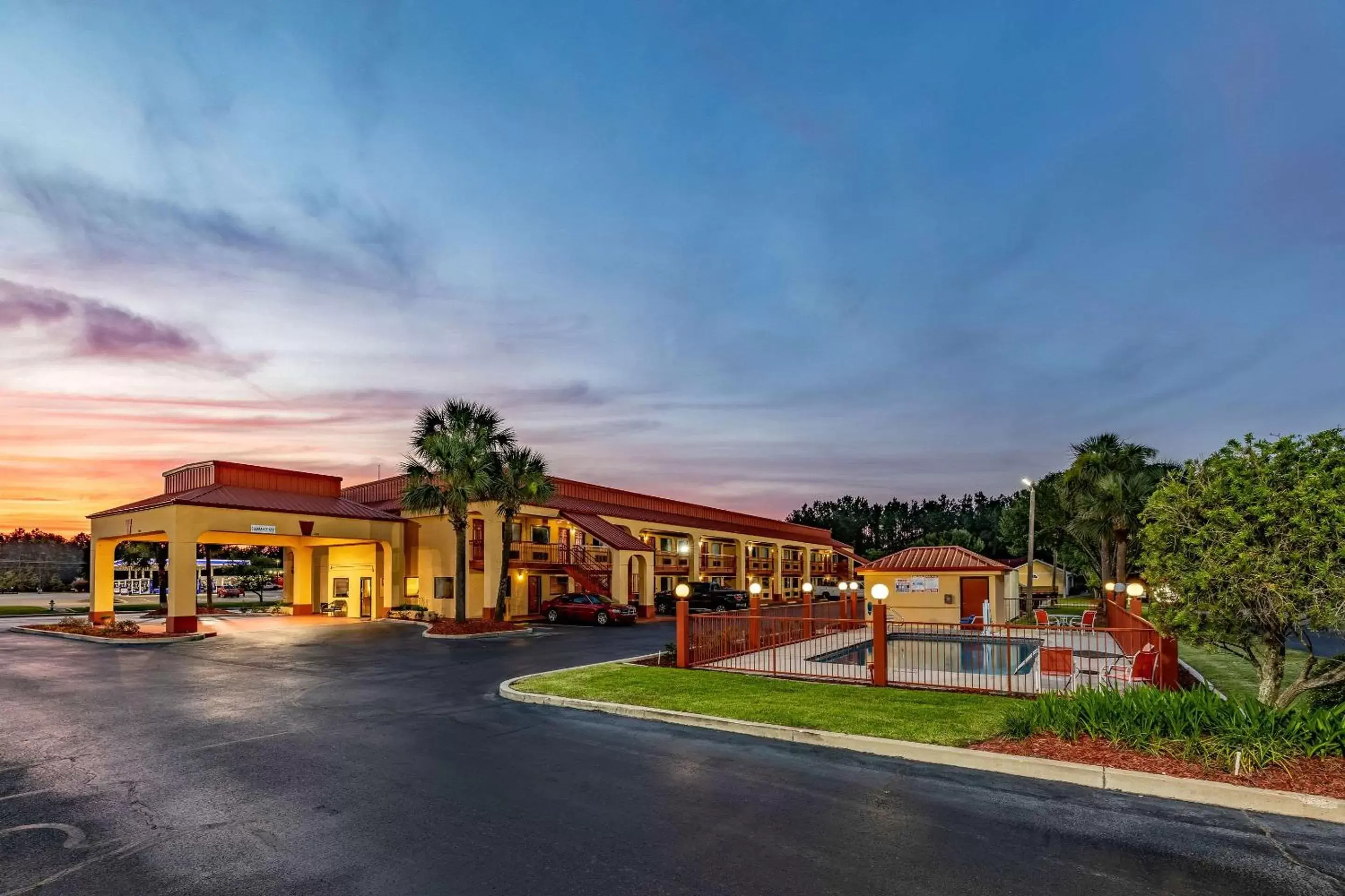 Other, Property Building in Econo Lodge Cumberland