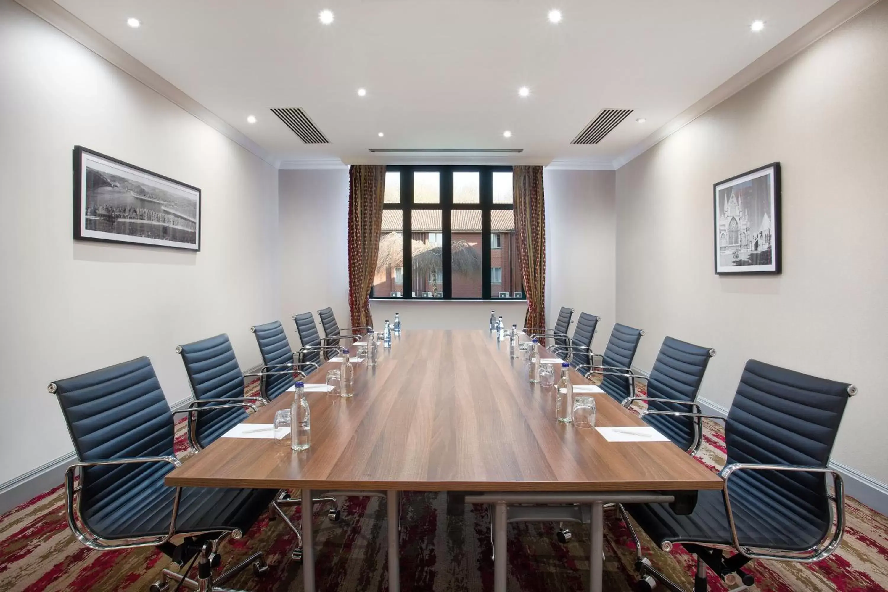 Meeting/conference room in Leonardo Hotel East Midlands Airport - Formerly Jurys Inn