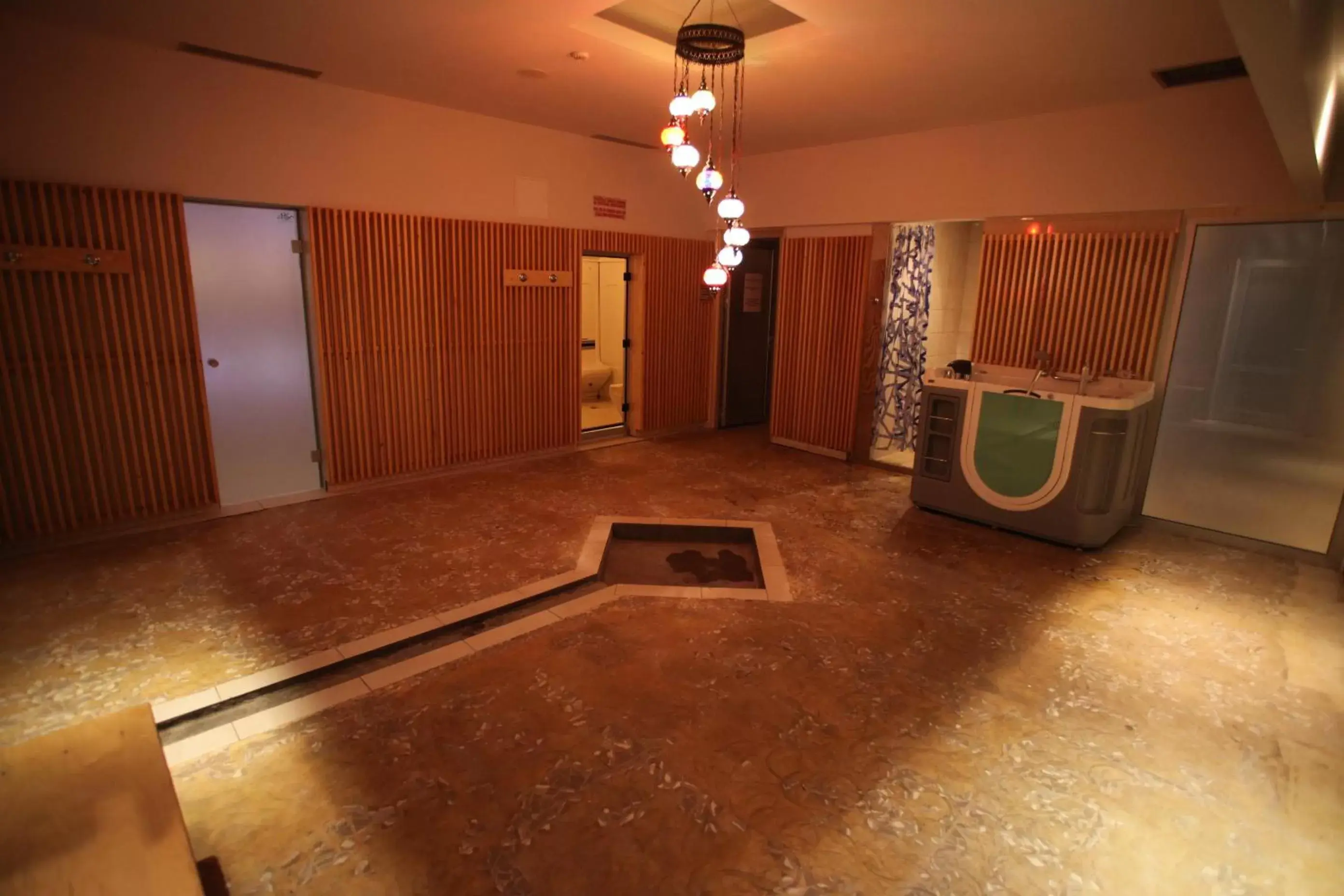 Spa and wellness centre/facilities in Hollywood Hotel Spa and wellness centre/facilities in Hollywood Hotel