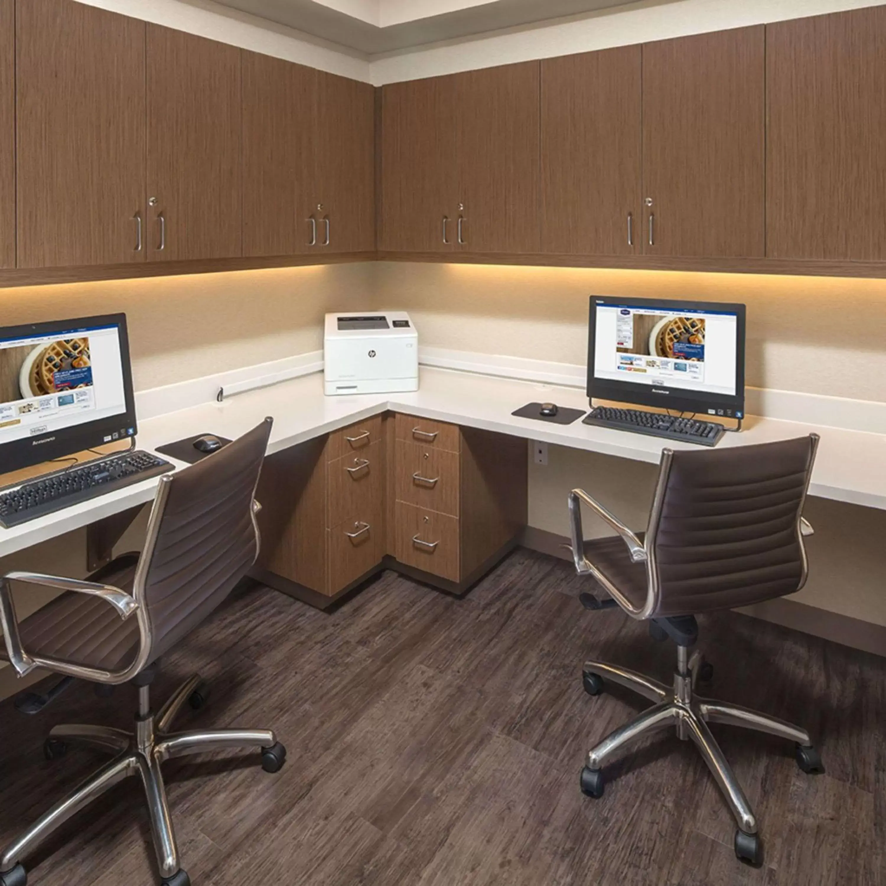 Business facilities, Business Area/Conference Room in Hampton Inn & Suites Murrieta