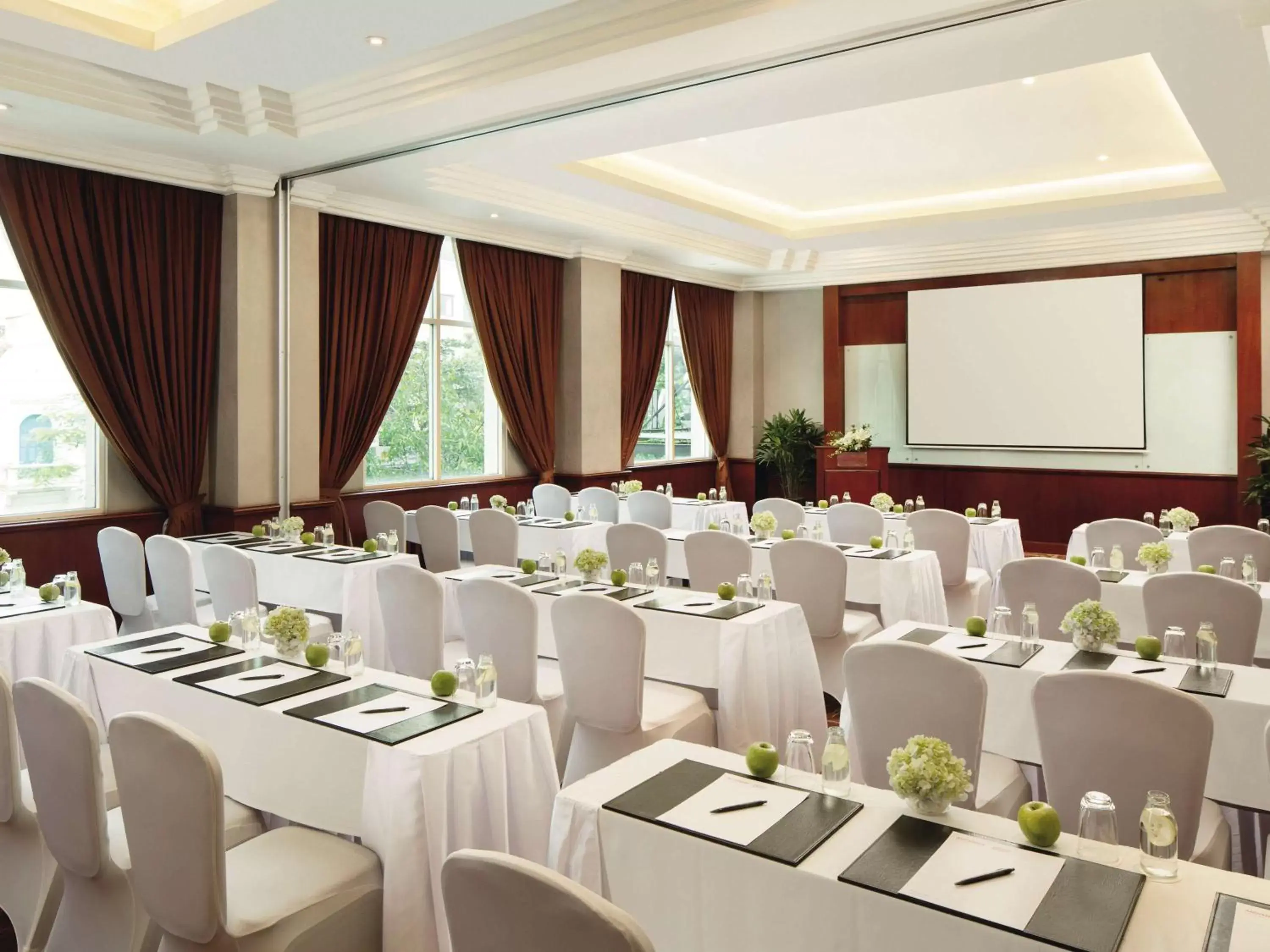 Meeting/conference room in Mövenpick Hotel Hanoi