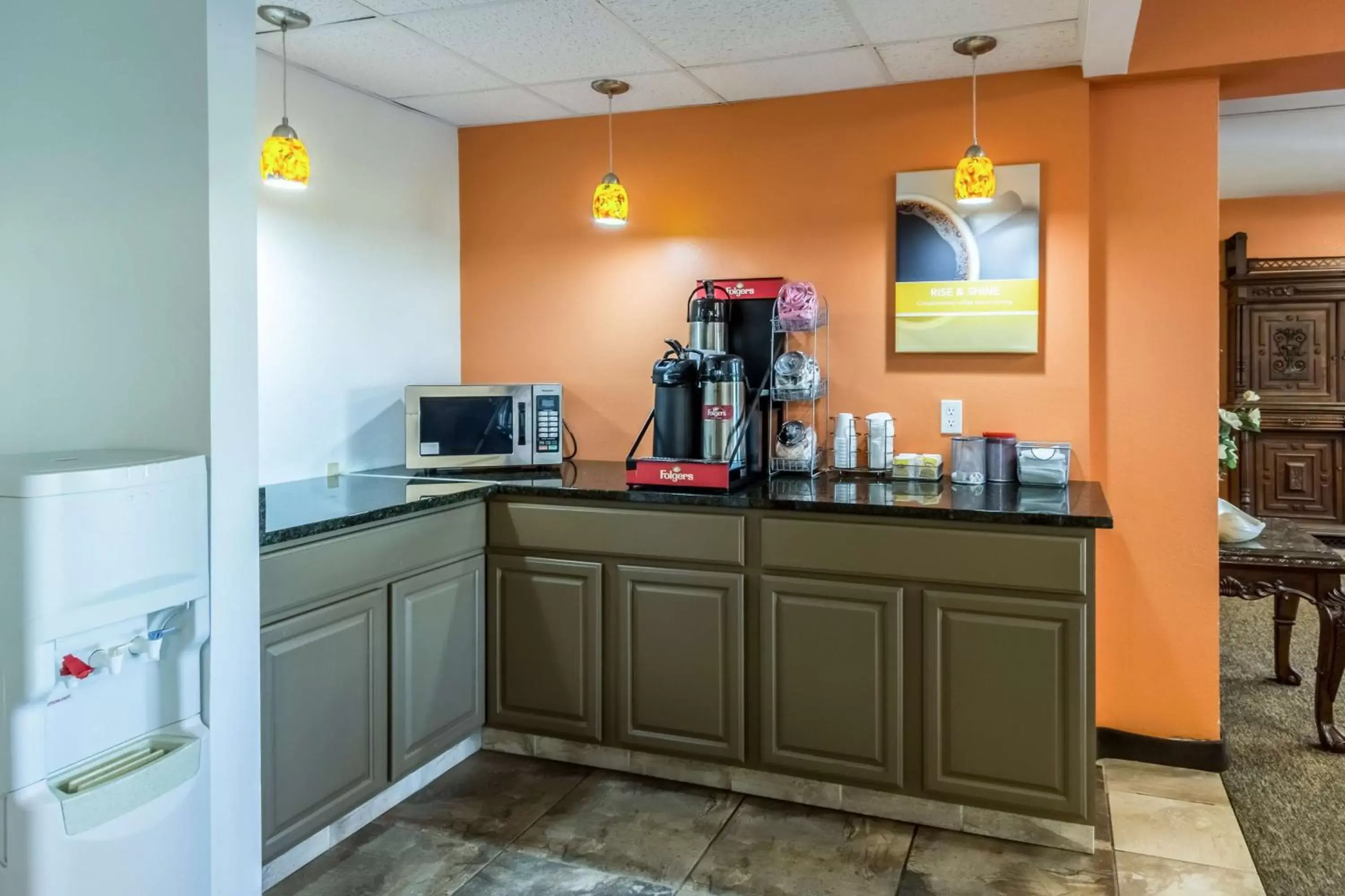 Lobby or reception, Coffee/Tea Facilities in Motel 6-Springfield, OH