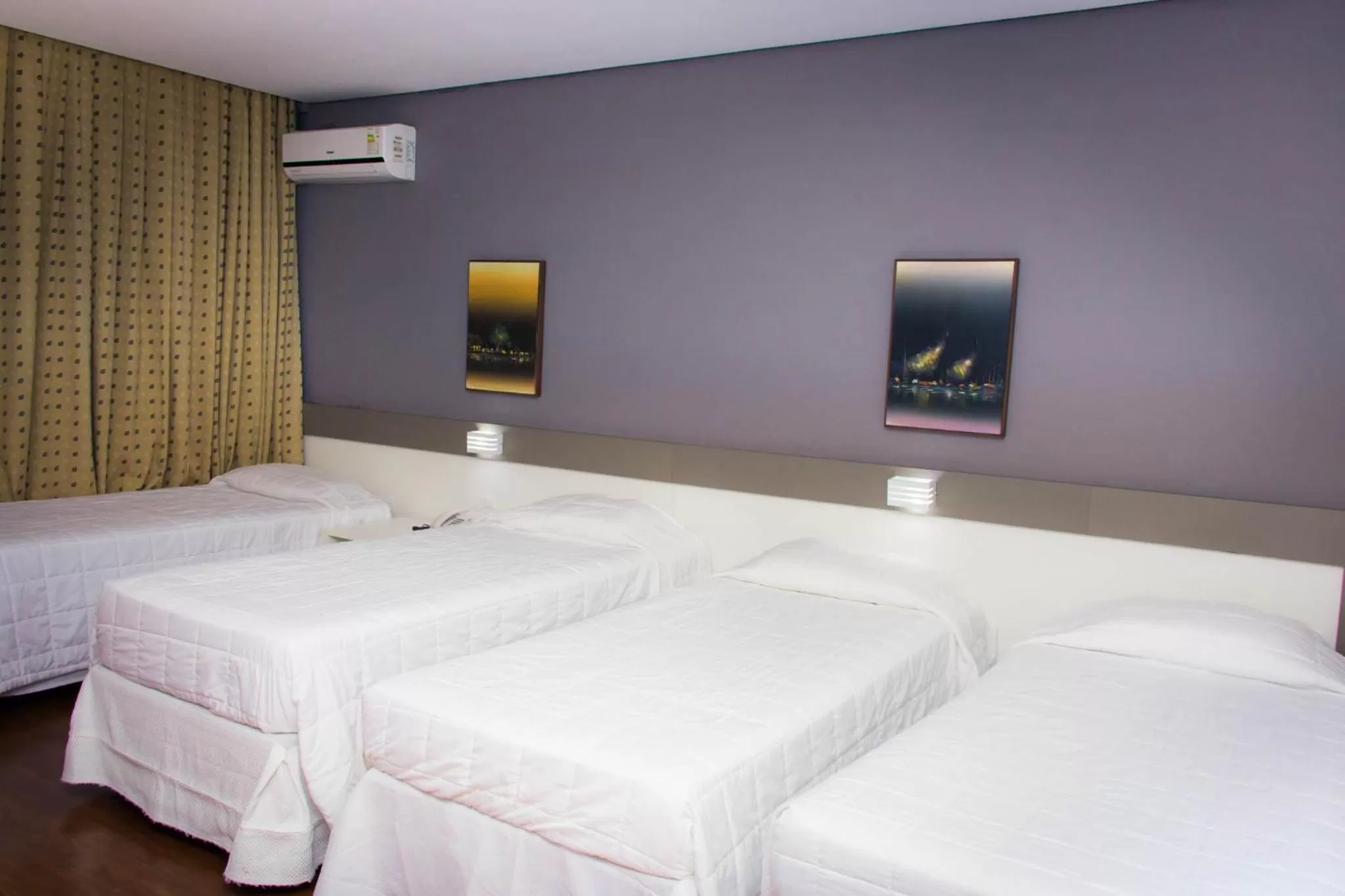 Bedroom, Bed in Embaixador Hotel & Centro de Eventos by Fast10
