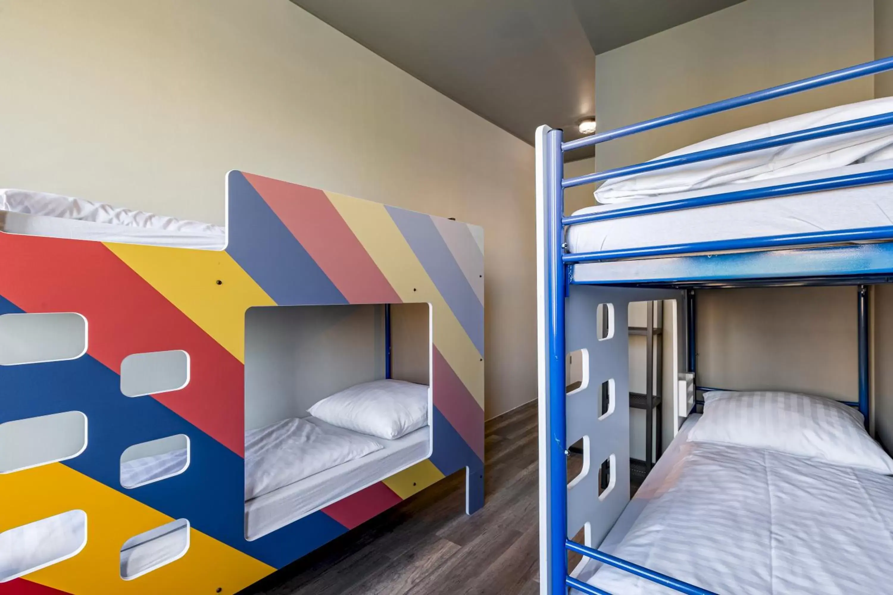 Photo of the whole room, Bunk Bed in a&o Aachen Hauptbahnhof