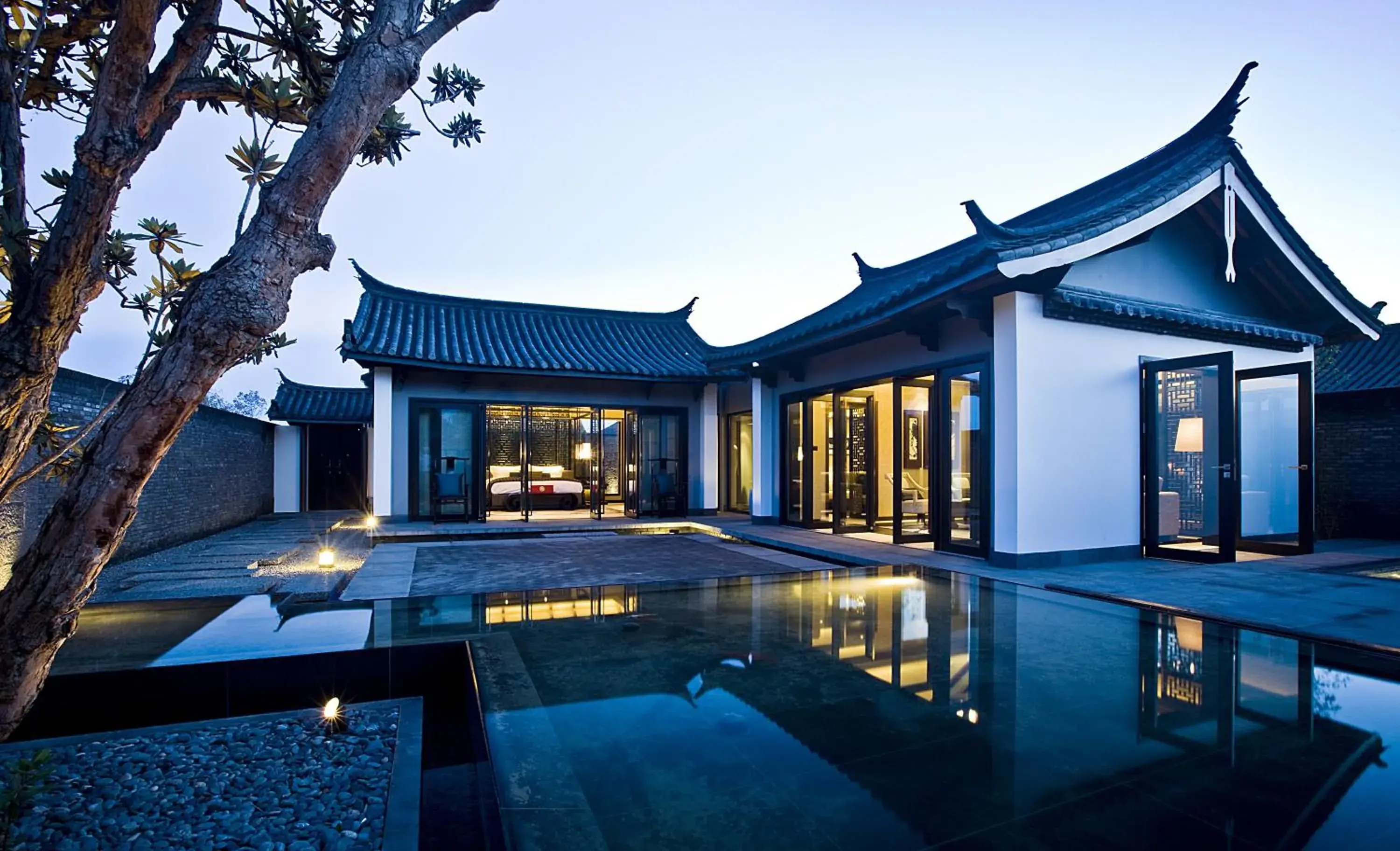 Garden, Swimming Pool in Pullman Lijiang Resort & Spa