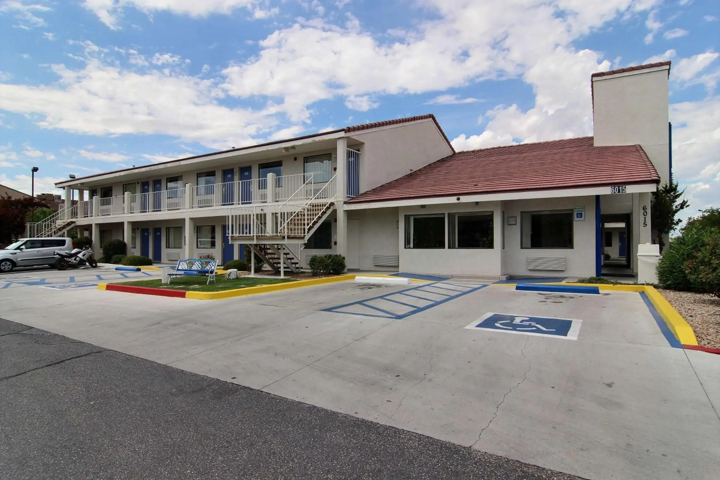 Property building, Facade/Entrance in Motel 6-Albuquerque, NM - Coors Road