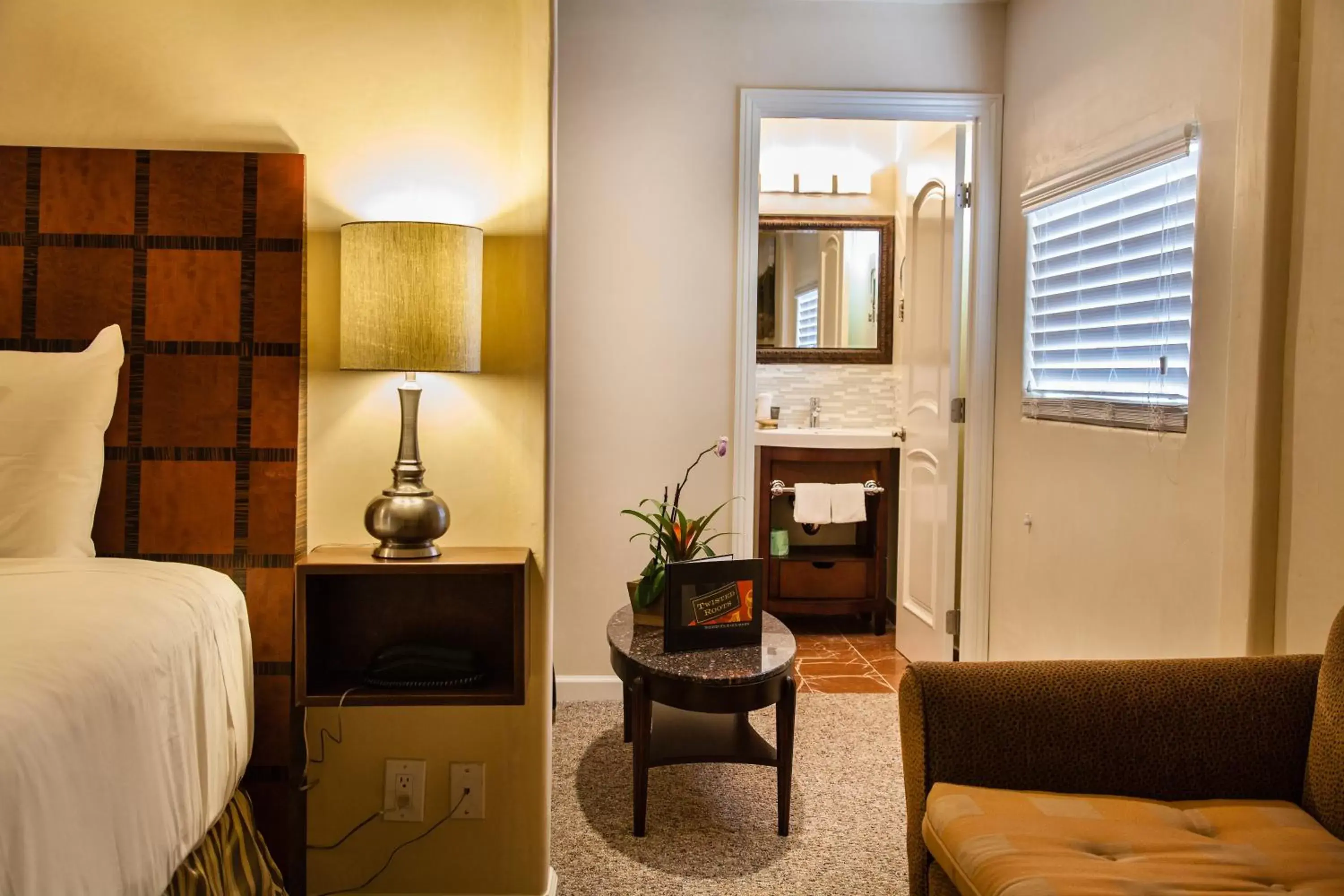 Photo of the whole room, Bed in The Vendange Carmel Inn & Suites Photo of the whole room, Bed in The Vendange Carmel Inn & Suites