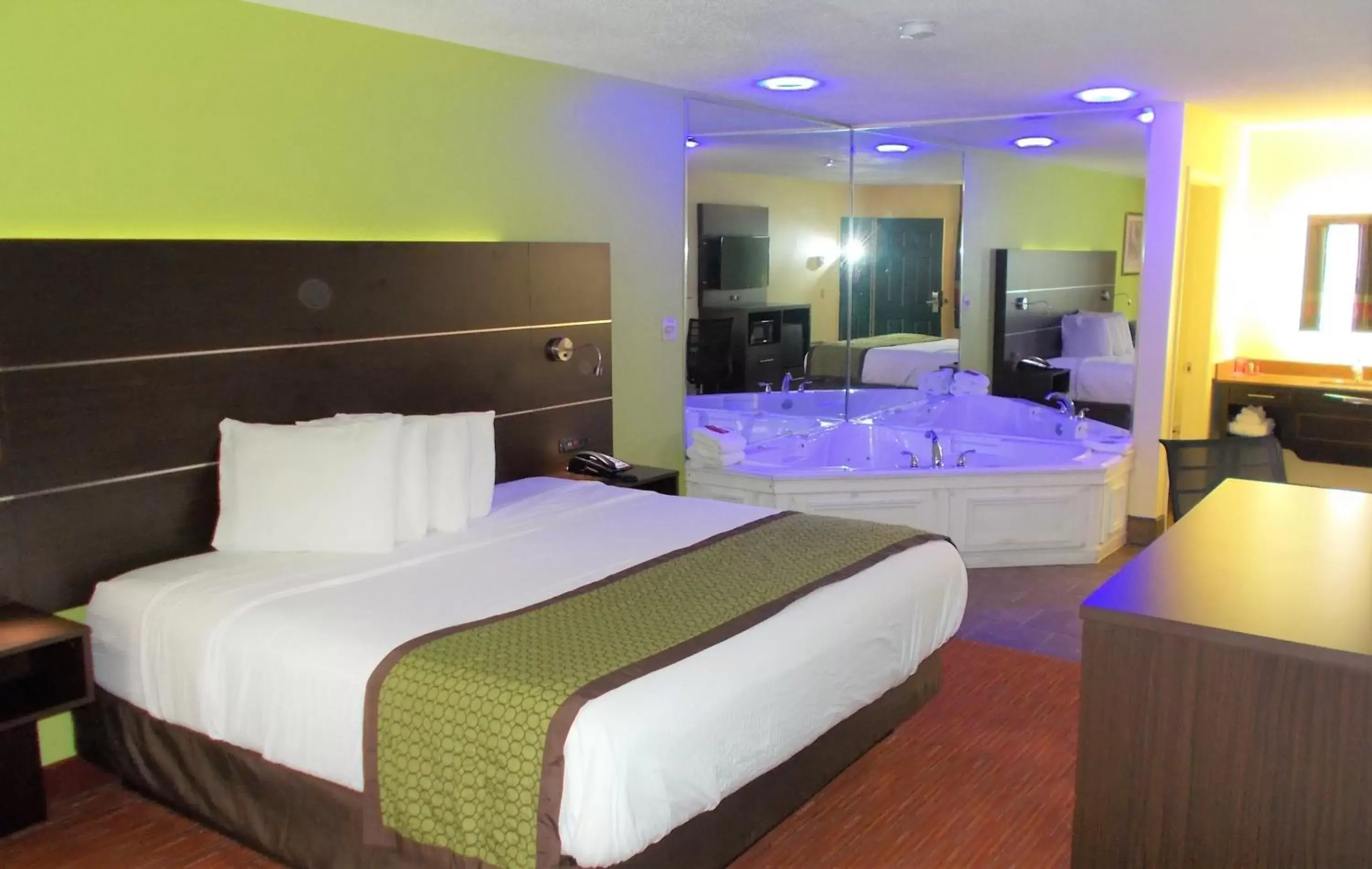 Bed in SureStay Hotel by Best Western Manning