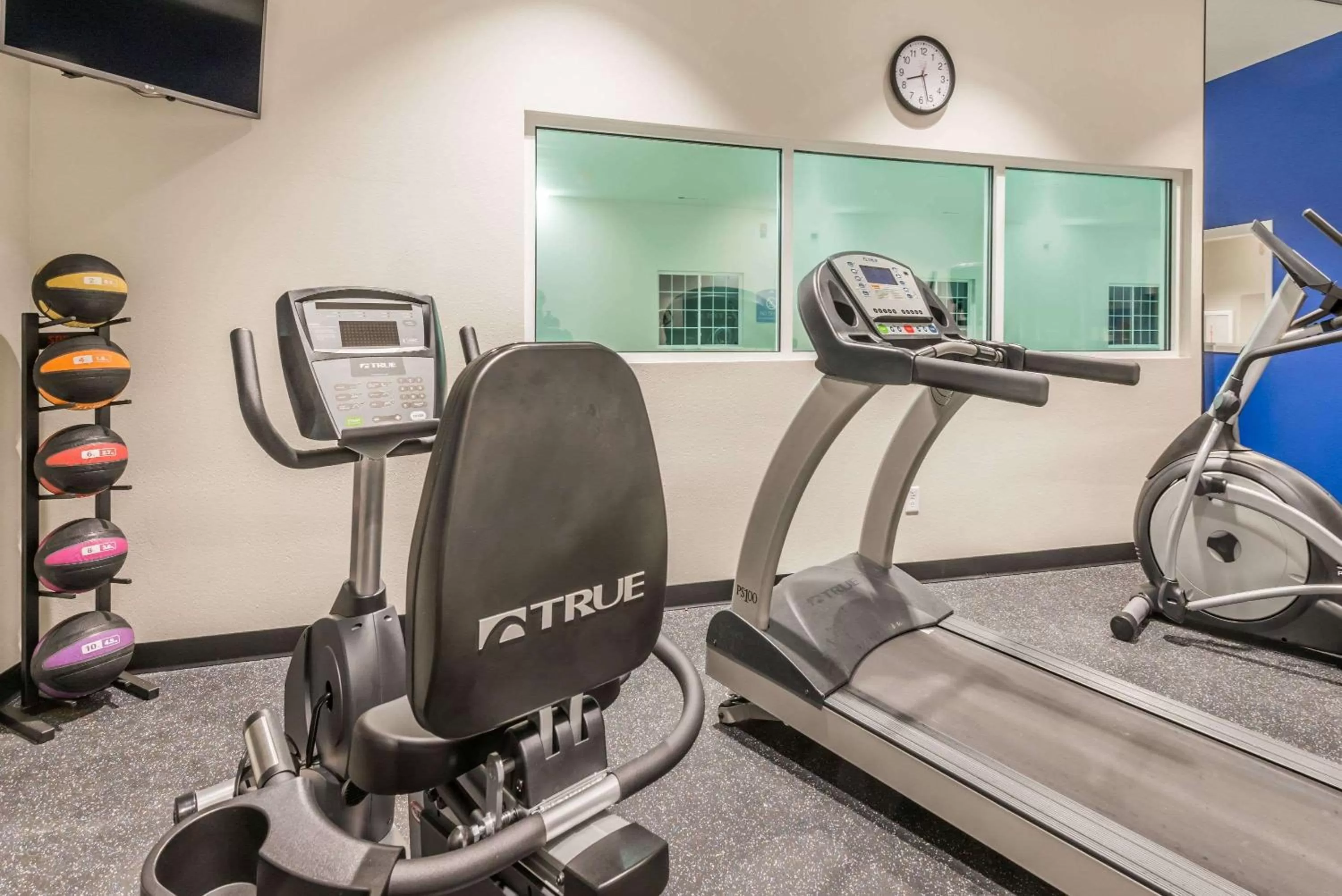Fitness centre/facilities in Microtel Inn & Suites by Wyndham Altoona