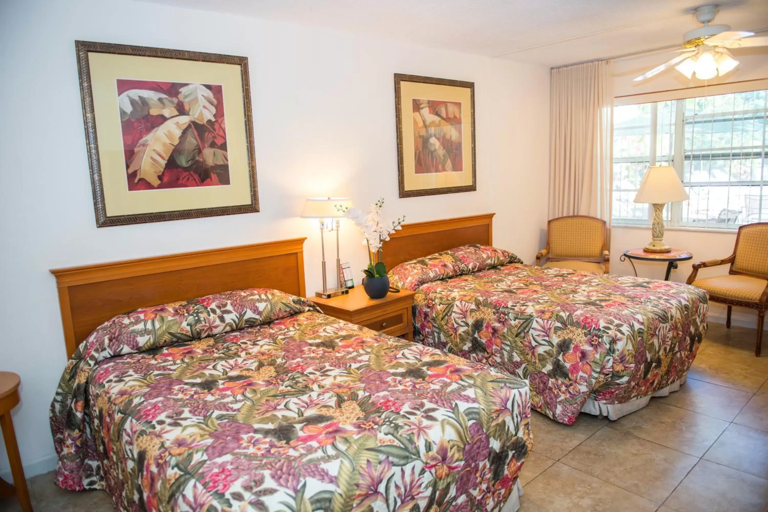 Bedroom, Bed in Shore Haven Resort Inn