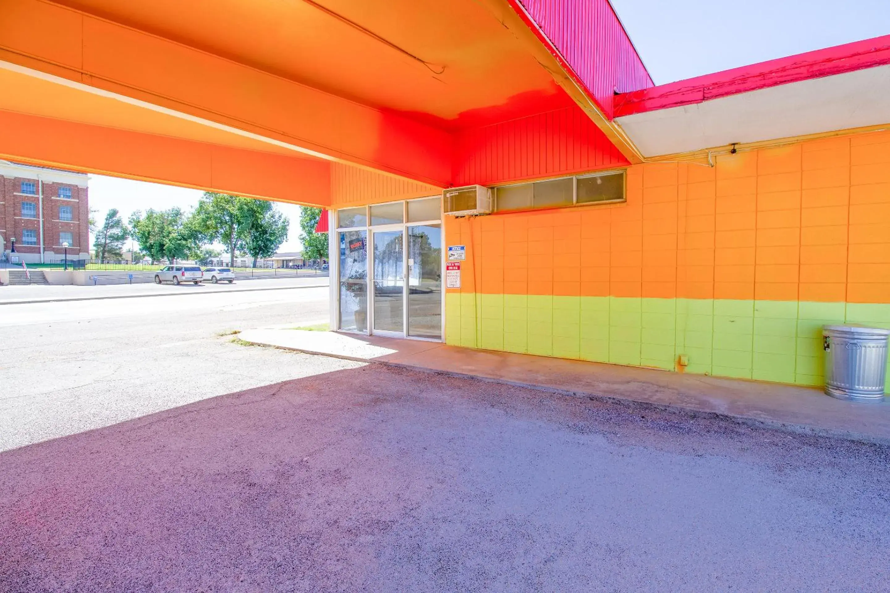 Facade/entrance in Wheeler Inn Texas, US - 83 By OYO