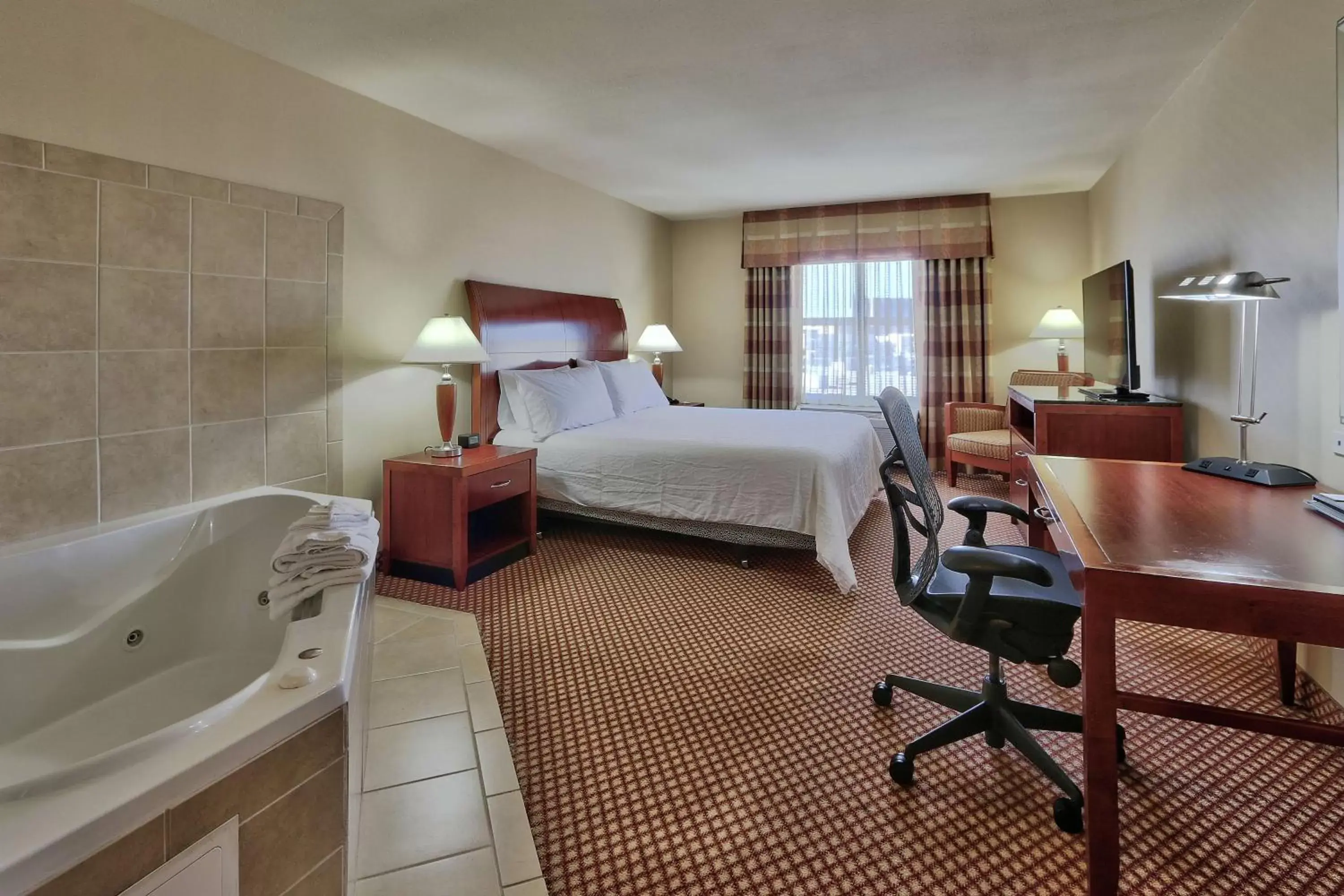 Bedroom in Hilton Garden Inn Las Cruces