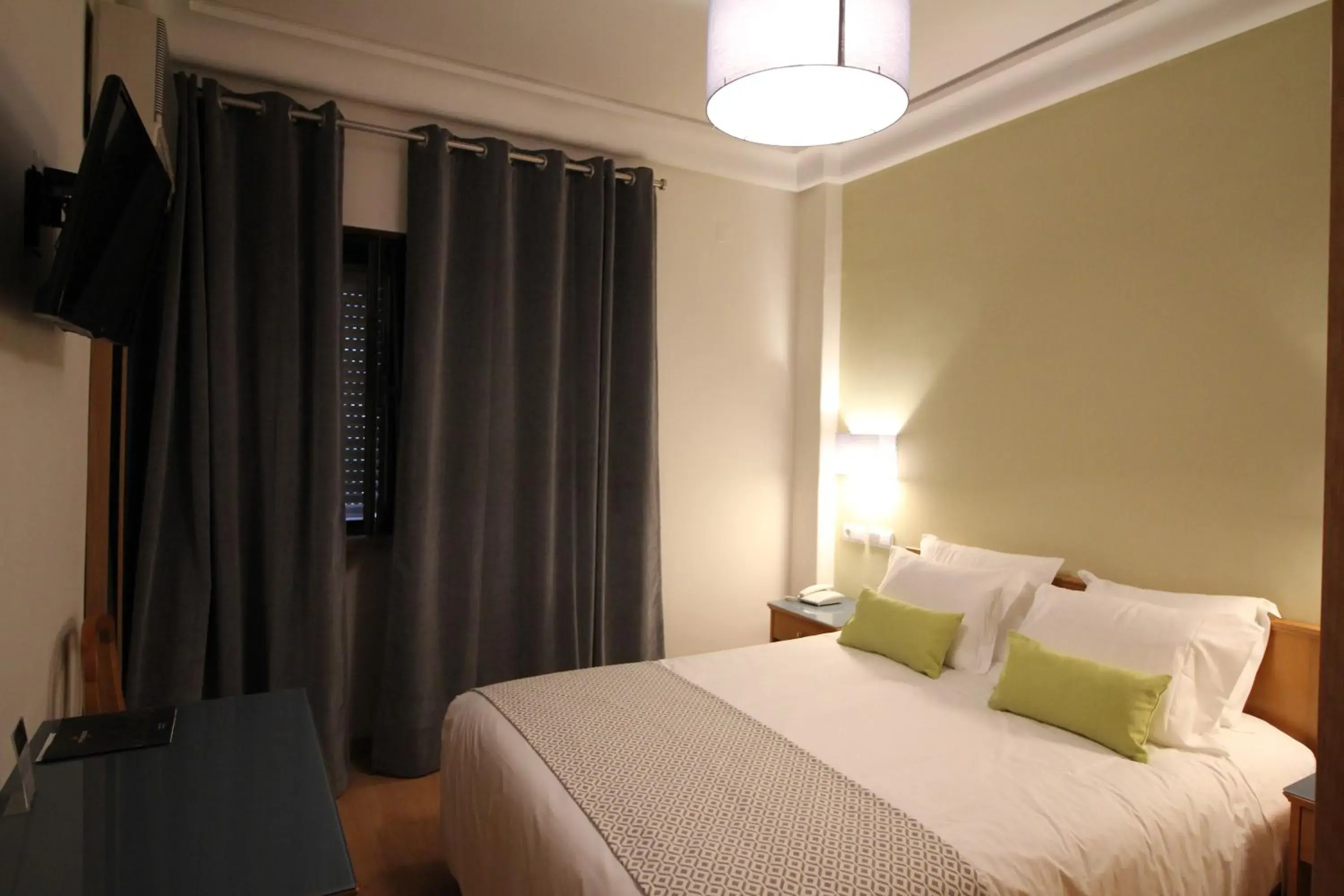 TV and multimedia, Bed in Imperador Hotel