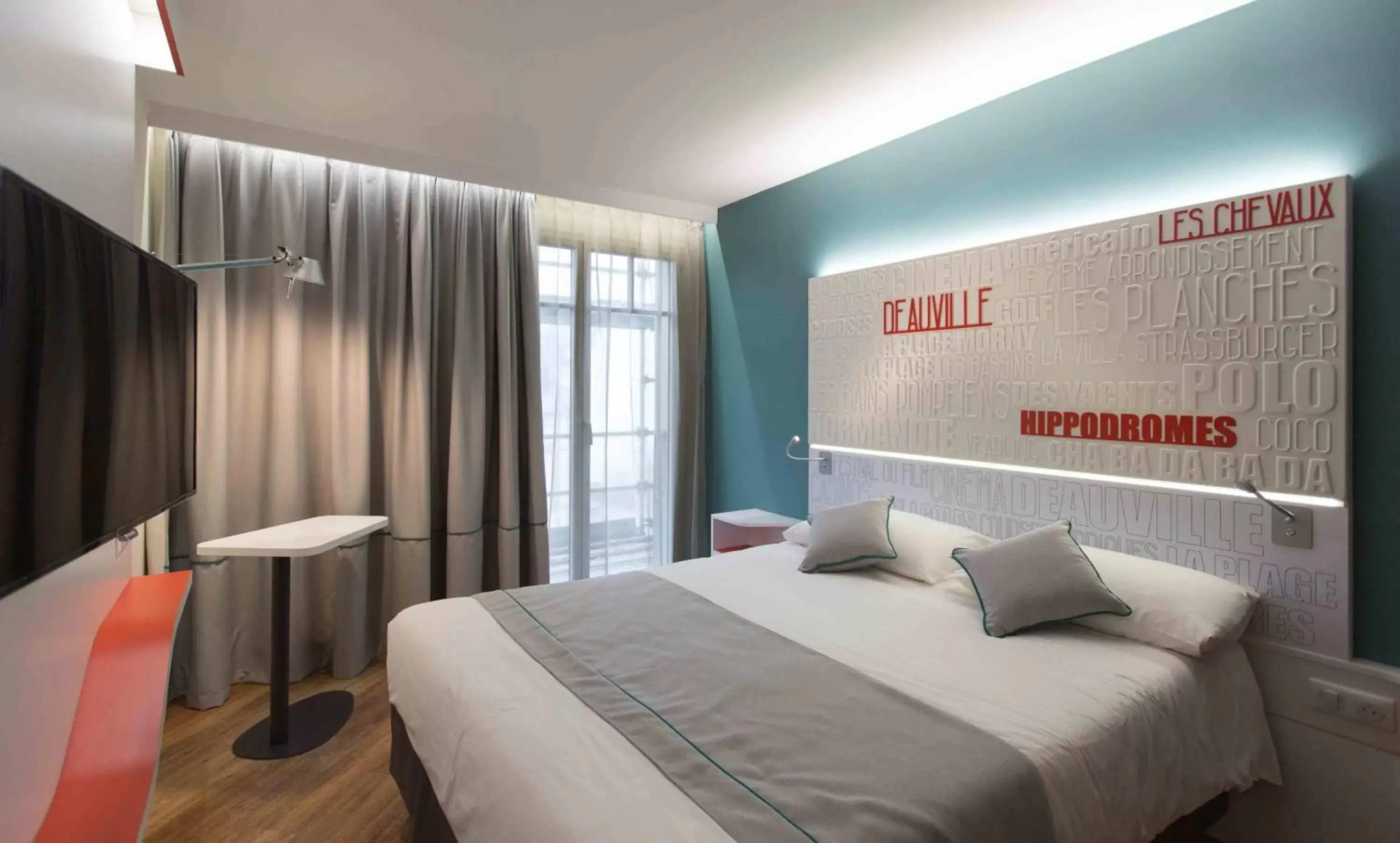 Photo of the whole room, Room Photo in ibis Styles Deauville Centre