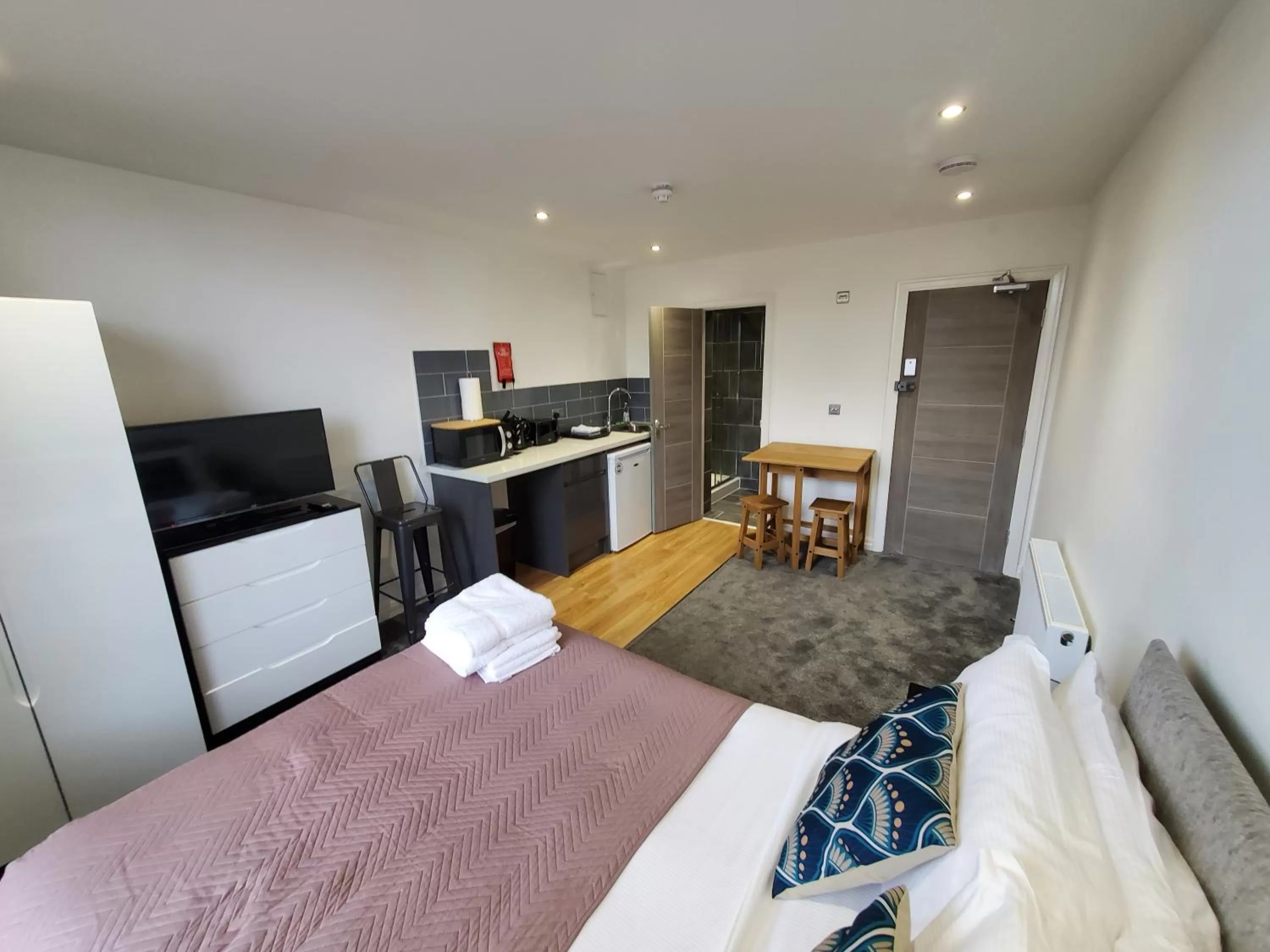 Photo of the whole room, Bed in The Ashcroft Studios & Apartments with Free Parking