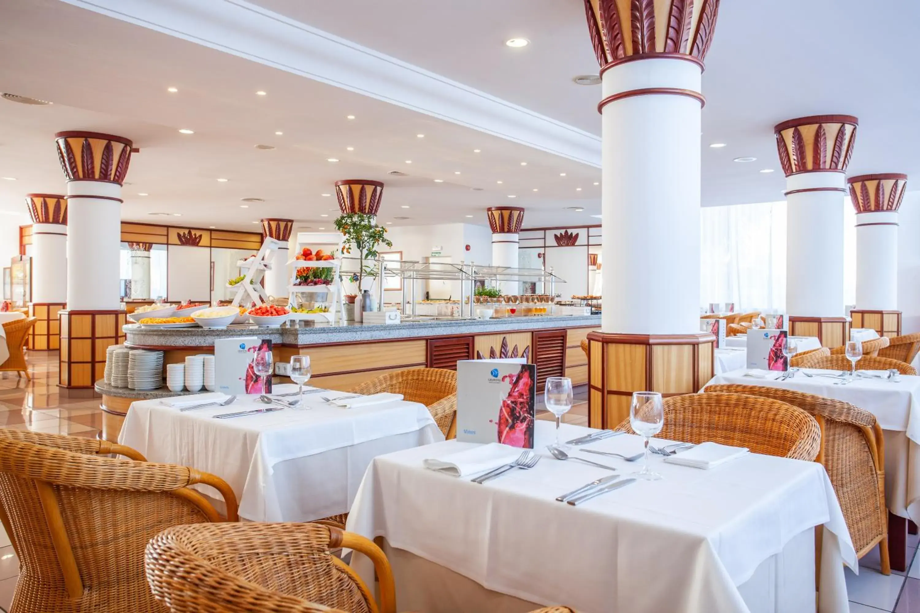 Restaurant/Places to Eat in Grupotel Santa Eulària & Spa - Adults Only