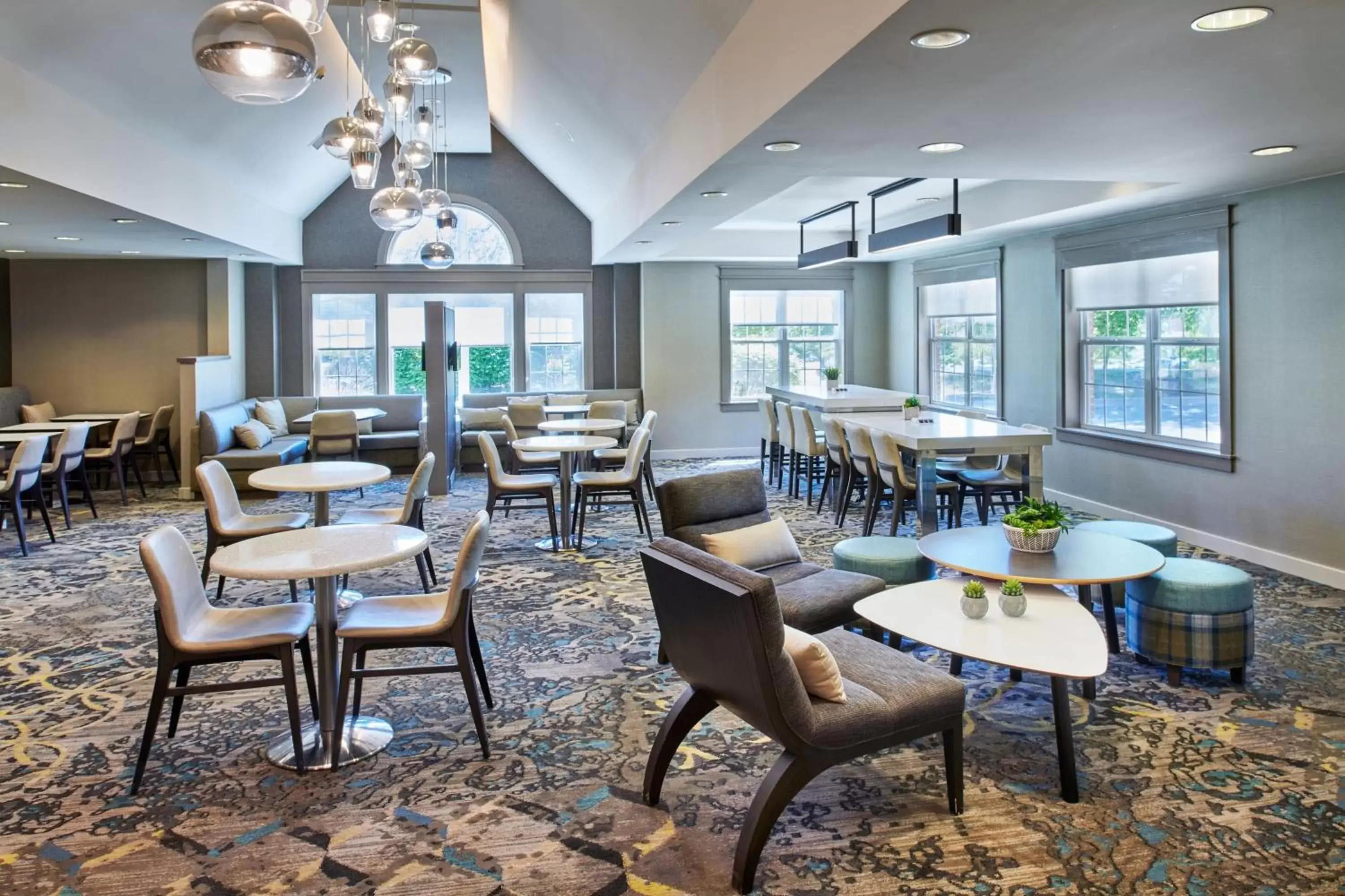 Lobby or reception, Lounge/Bar in Residence Inn by Marriott Detroit / Novi