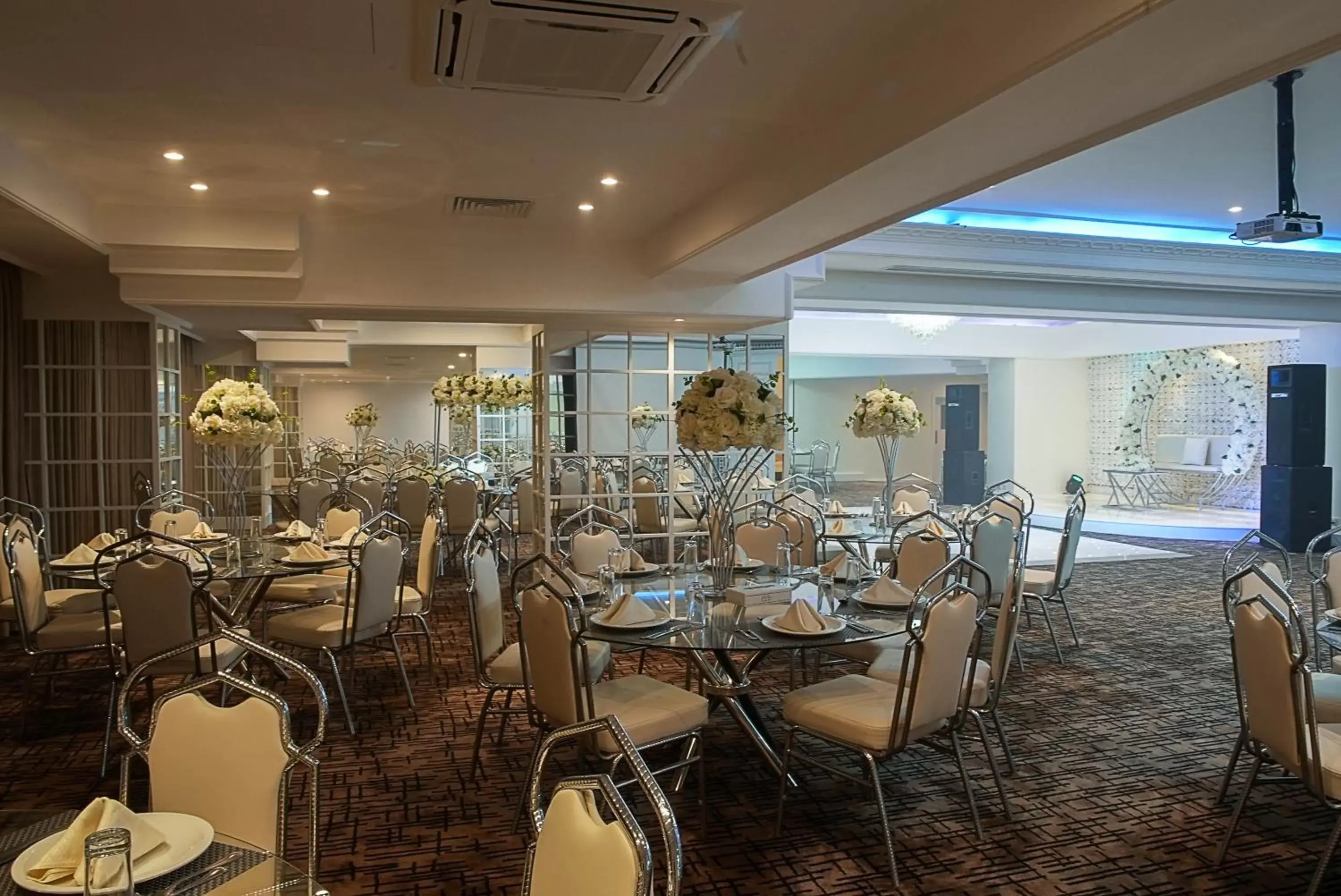 Banquet/Function facilities, Restaurant/Places to Eat in Toledo Amman Hotel