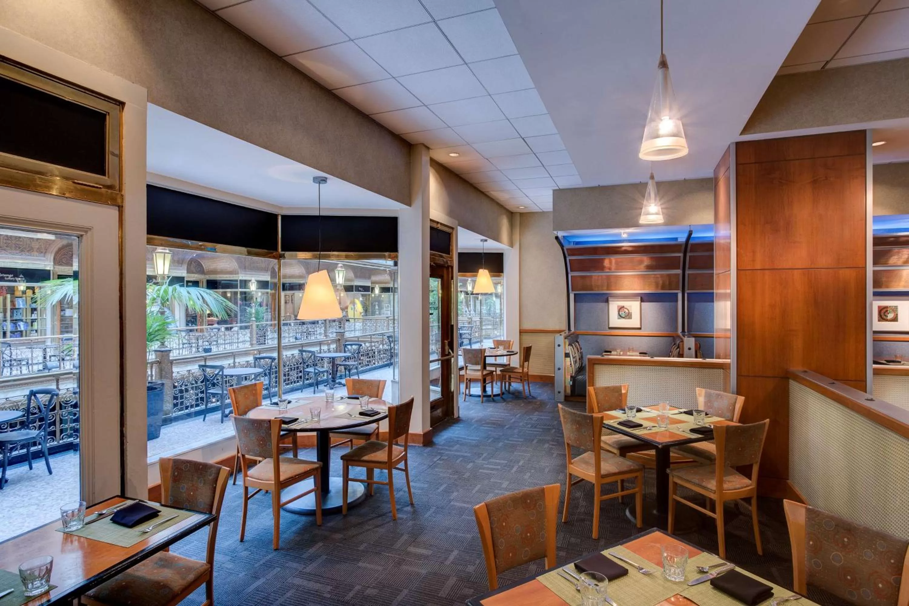 Restaurant/places to eat in Hyatt Regency Cleveland at The Arcade