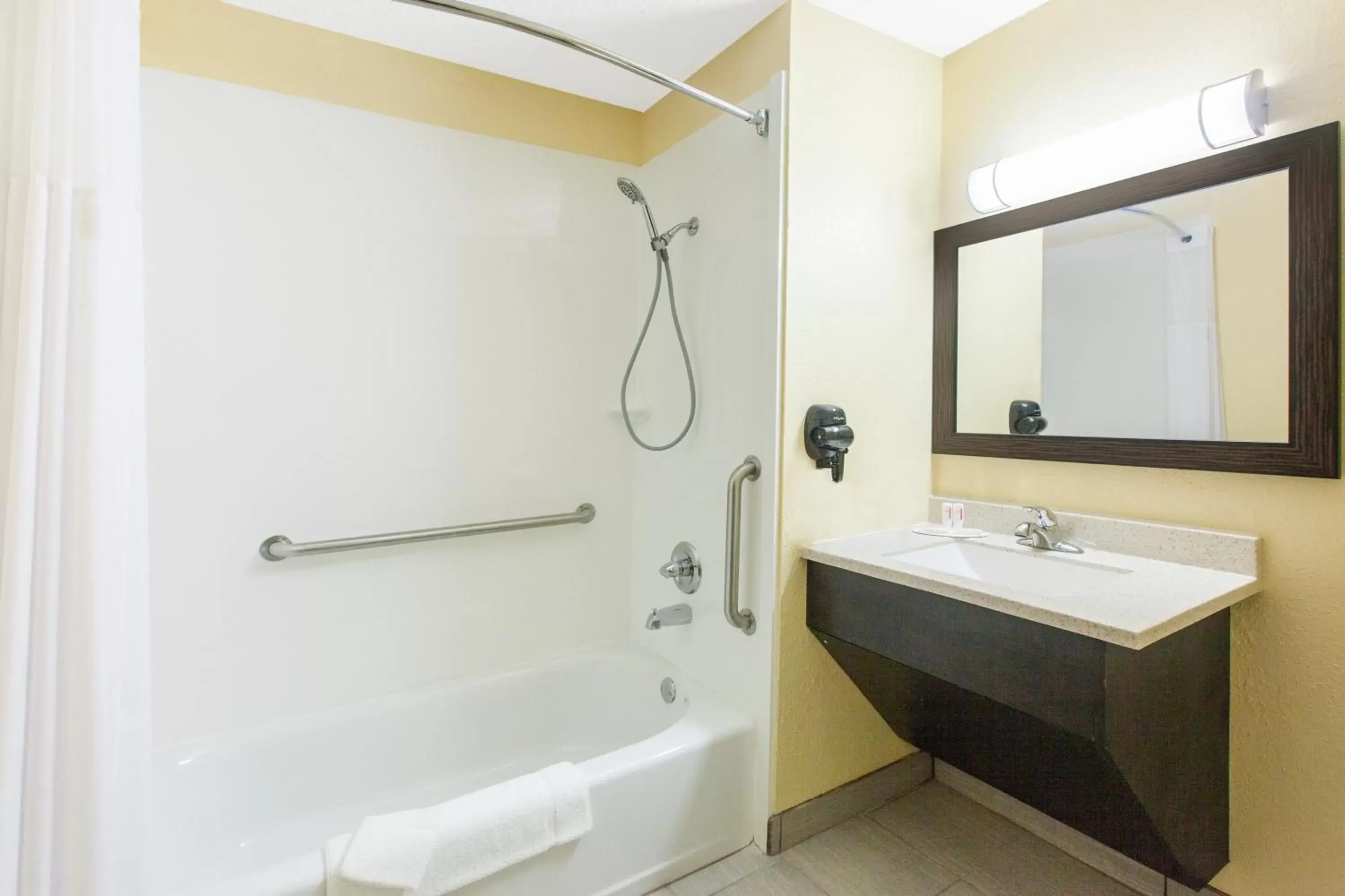 Bathroom in Days Inn by Wyndham Miami