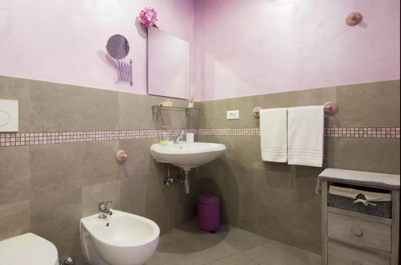 Bathroom in Ridolfi Guest House
