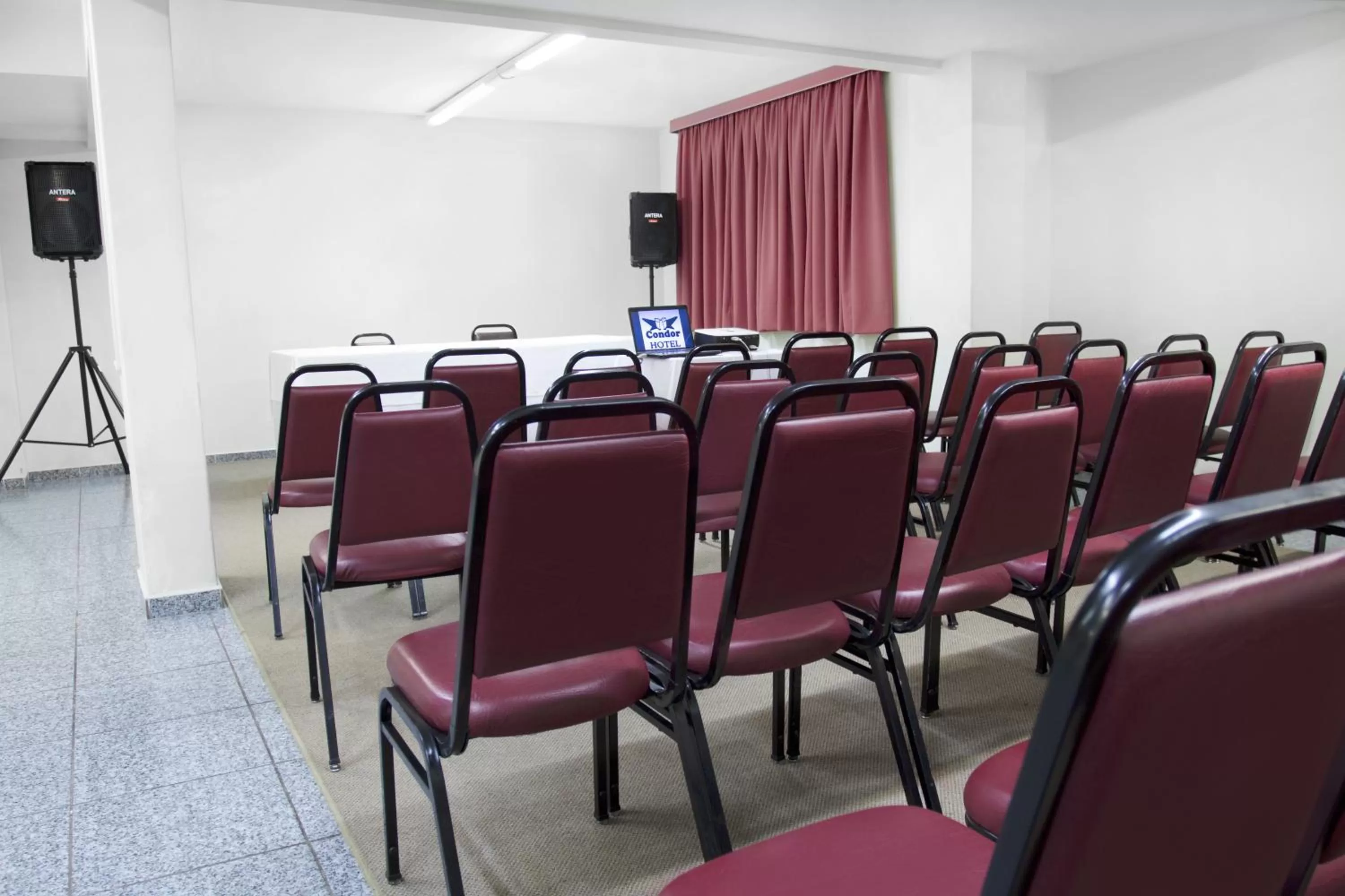 Business facilities in Rede Andrade Mercado Hotel