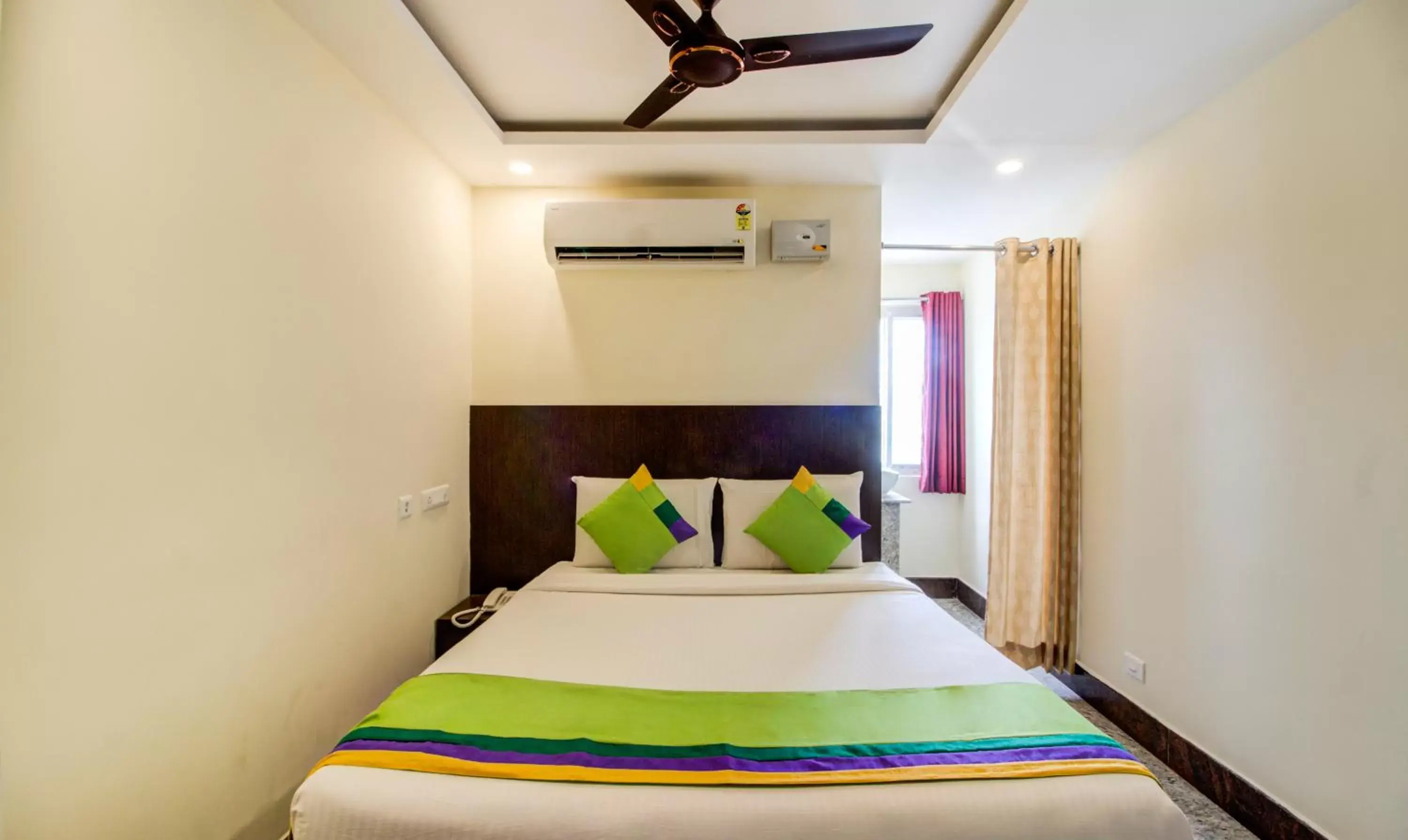 Bedroom, Bed in Treebo Sls Grand Bedroom, Bed in Treebo Sls Grand