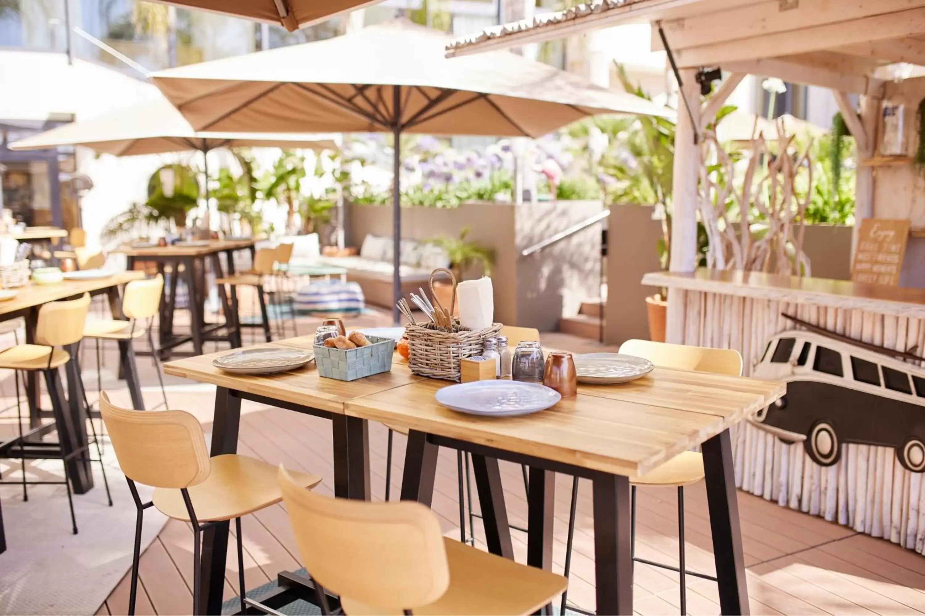 Restaurant/Places to Eat in Riviera Marriott Hotel La Porte De Monaco