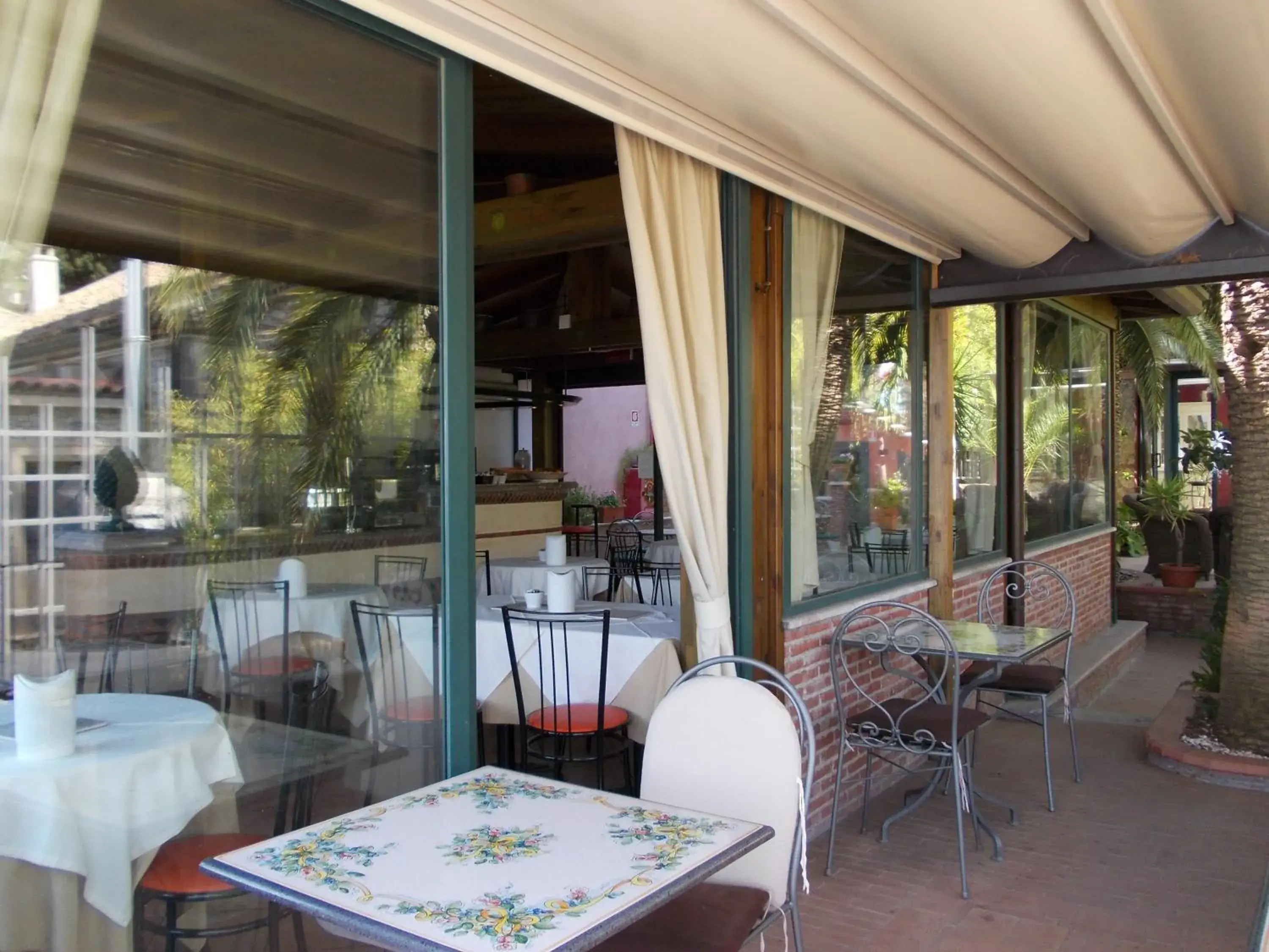 Balcony/Terrace, Restaurant/Places to Eat in La Pensione Svizzera