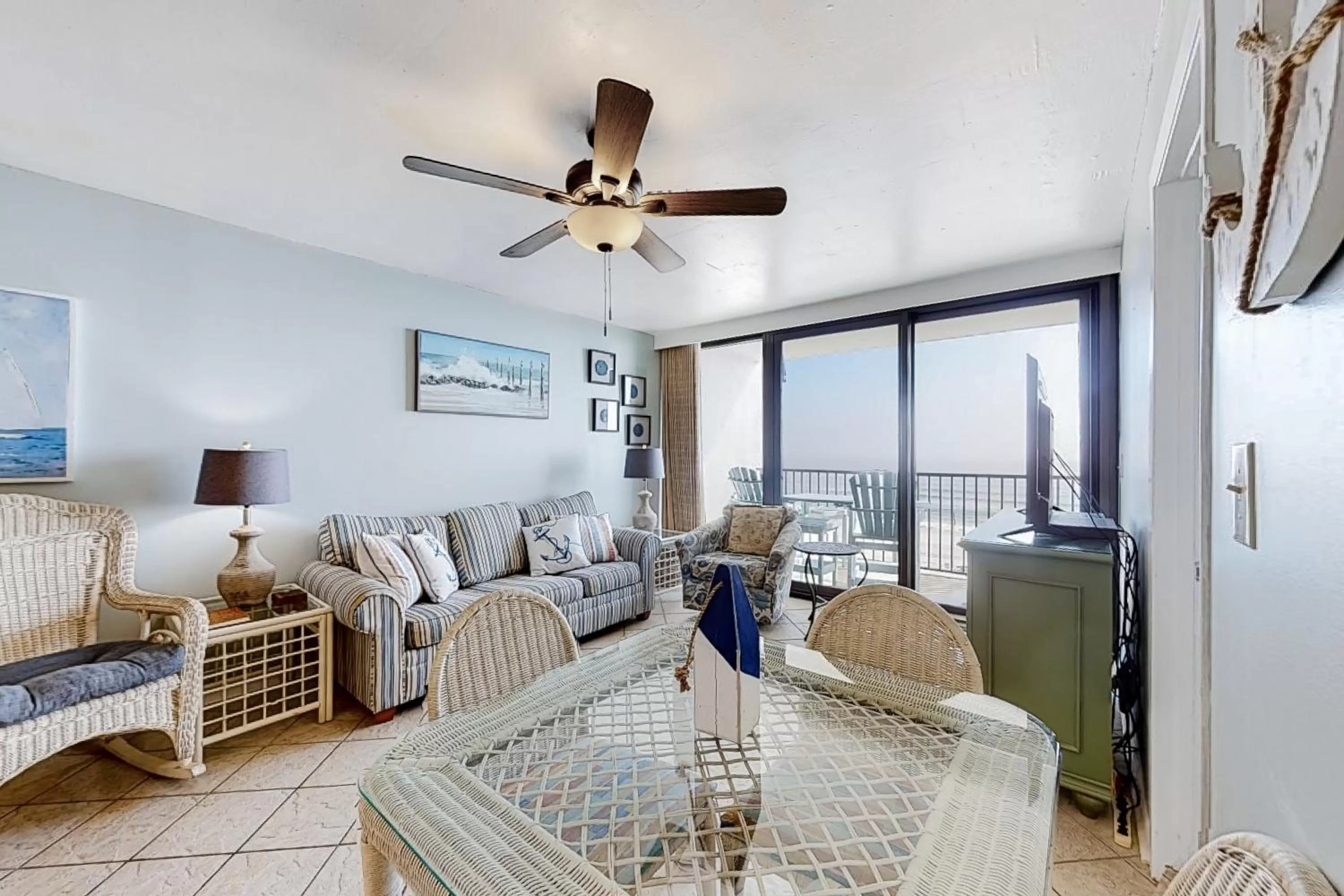 Seating Area in Island Winds West #578