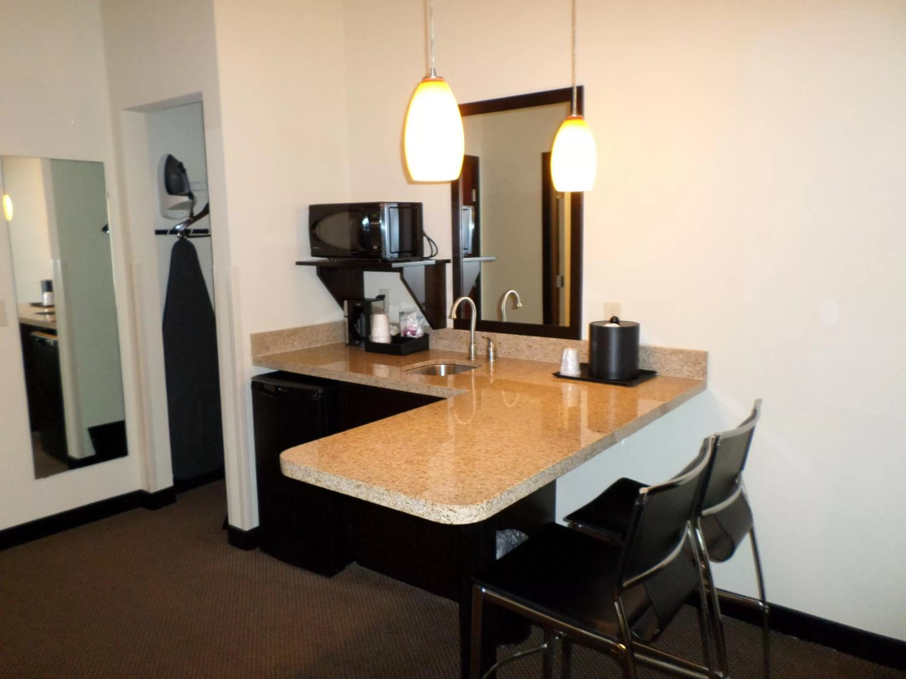 Kitchen or kitchenette in Berlin Grande Hotel