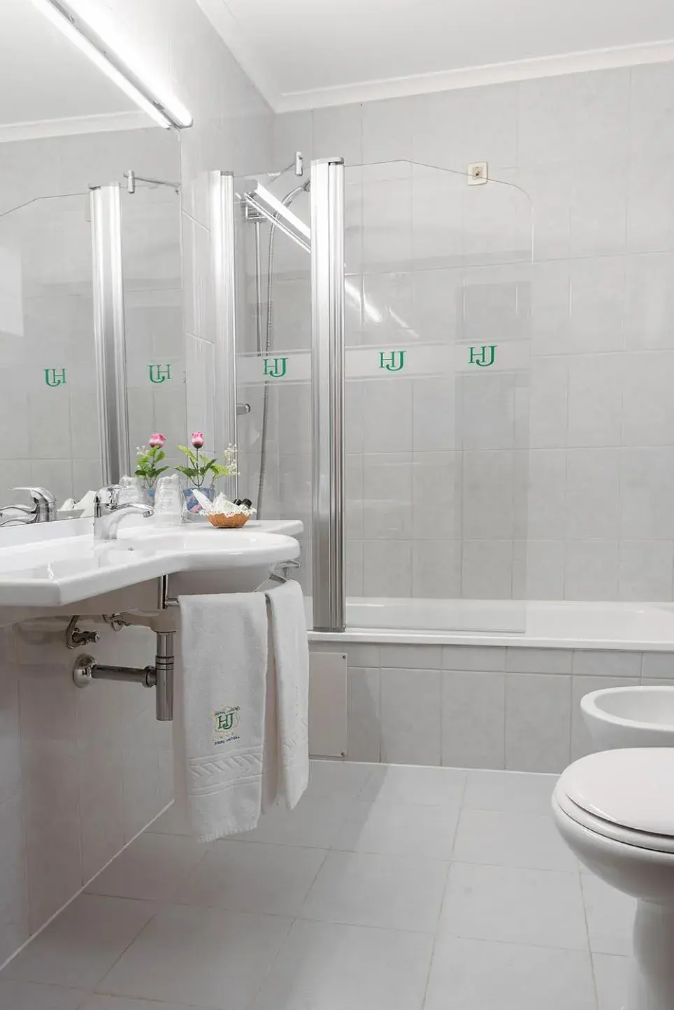 Toilet, Bathroom in Hotel Jardim