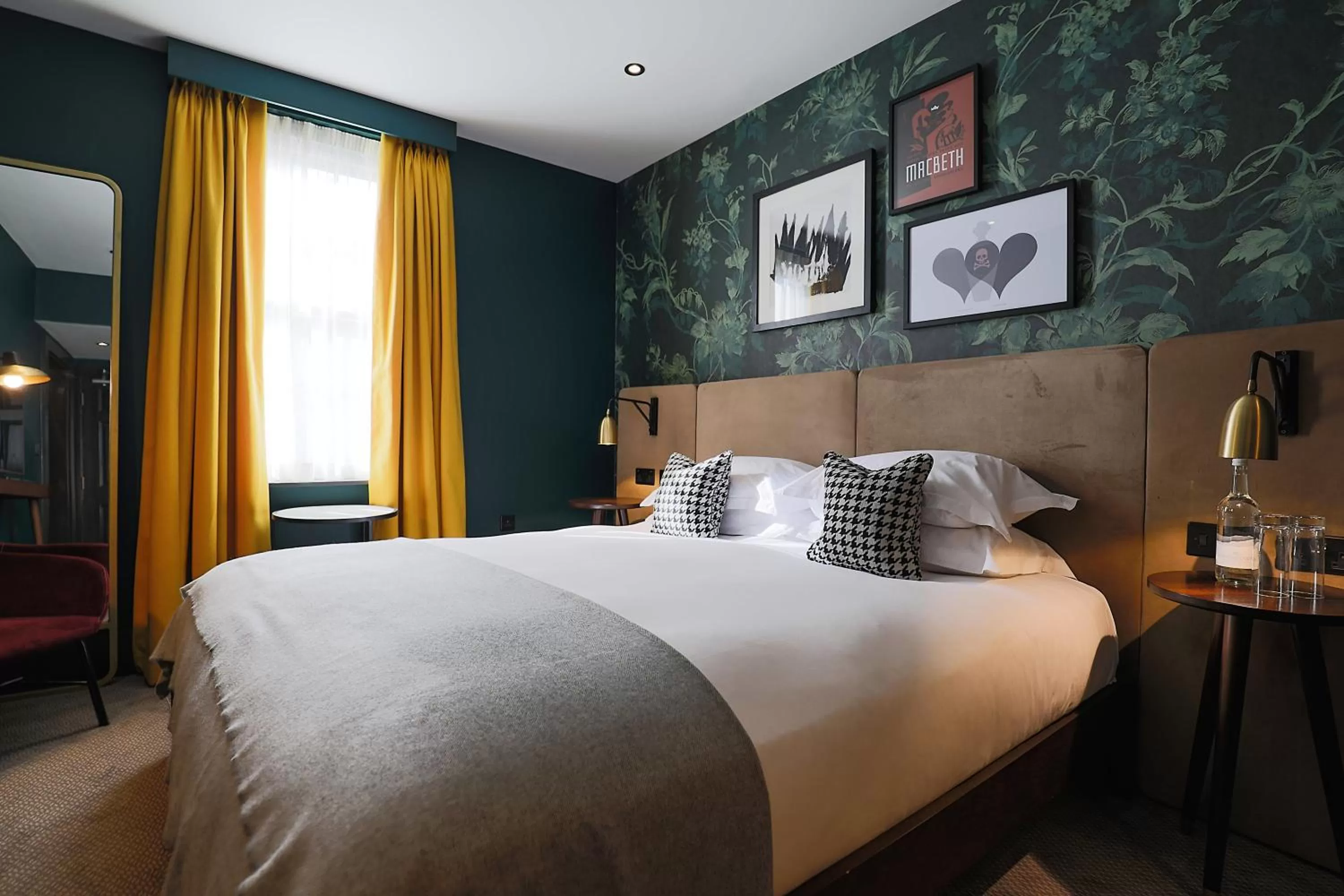 Bedroom, Bed in Hotel Du Vin Stratford