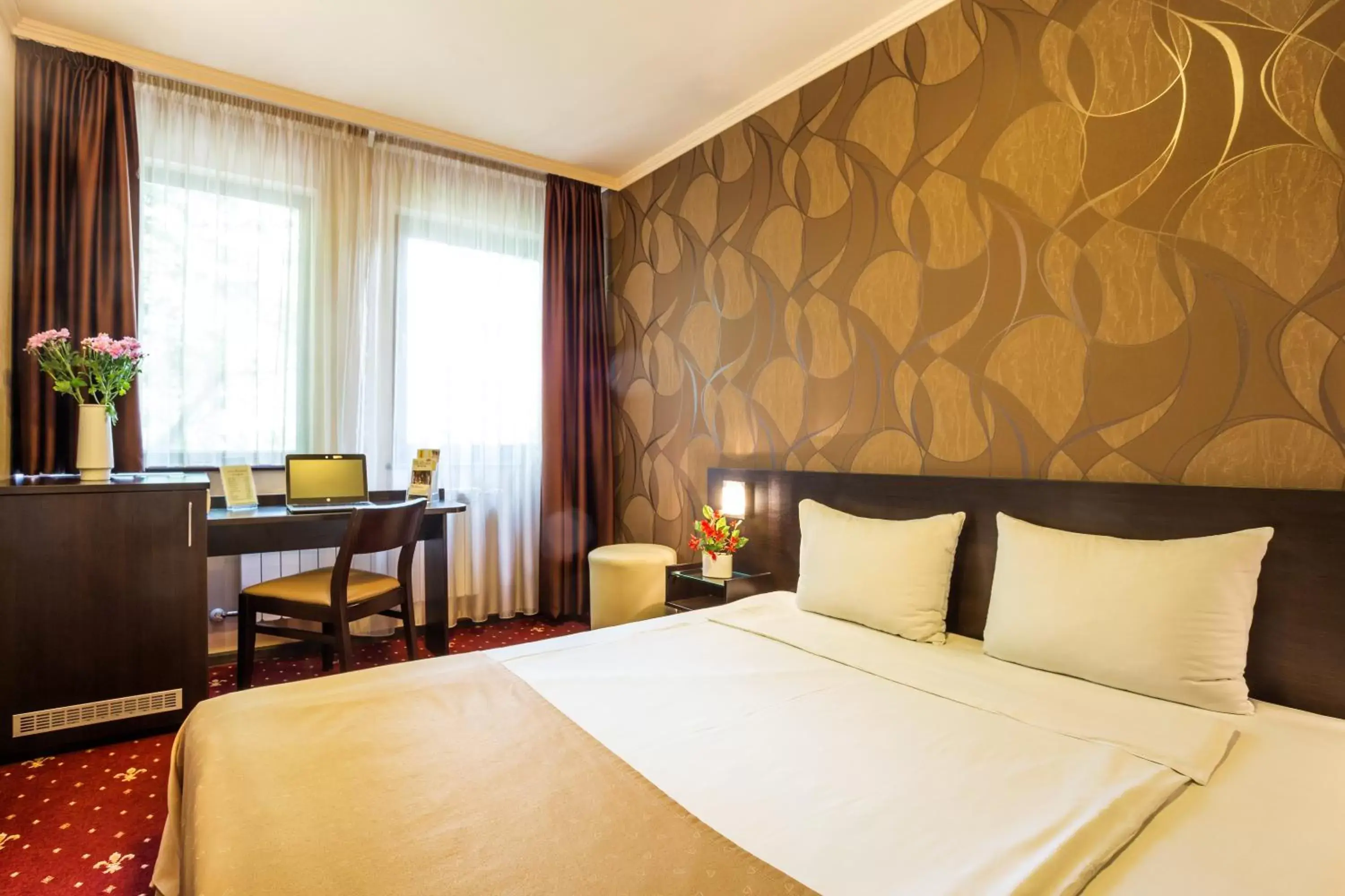 Double Room in Hotel Villa Boyana - Free Parking Double Room in Hotel Villa Boyana - Free Parking