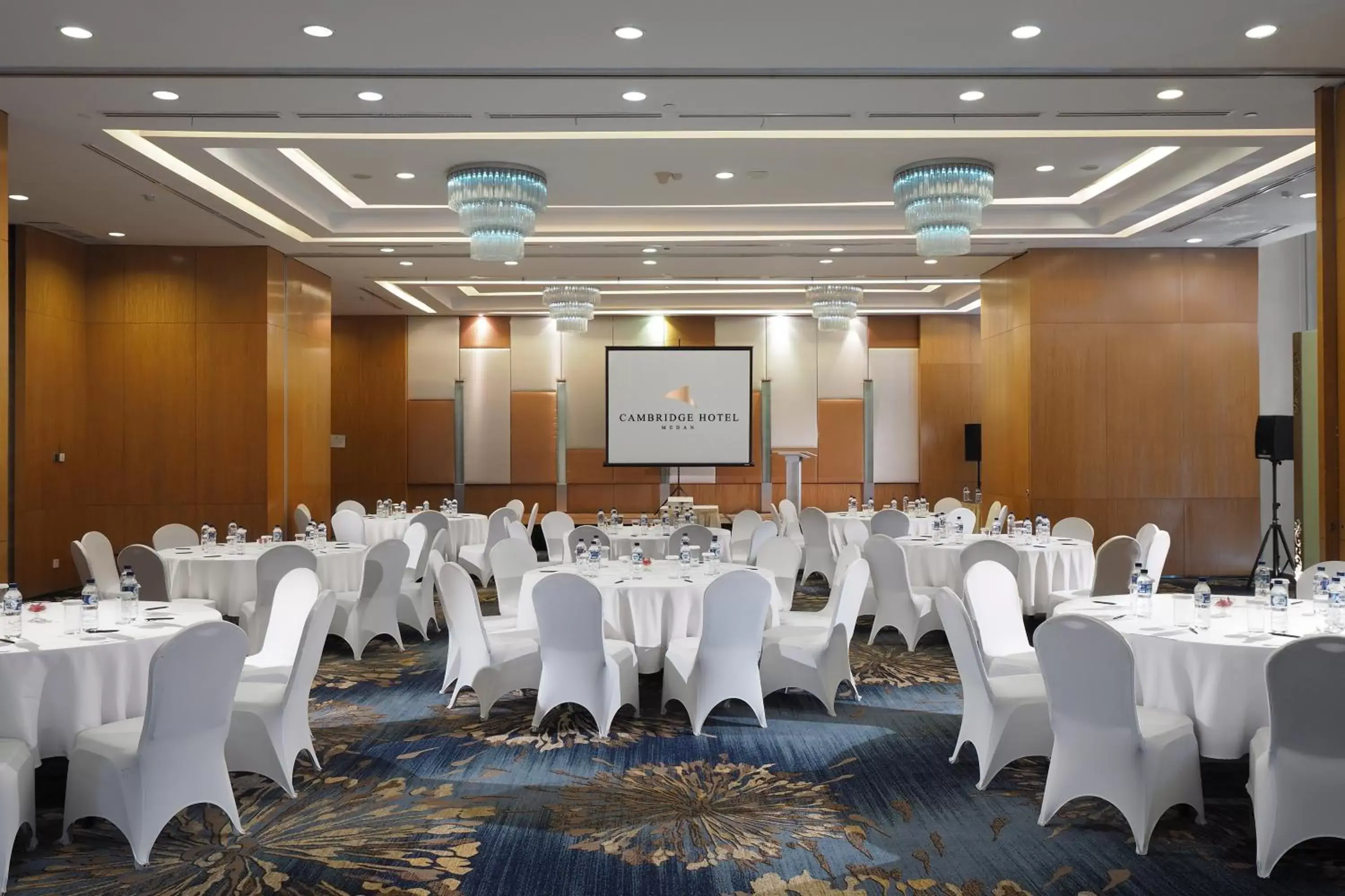 Banquet/Function facilities, Banquet Facilities in Cambridge Hotel Medan