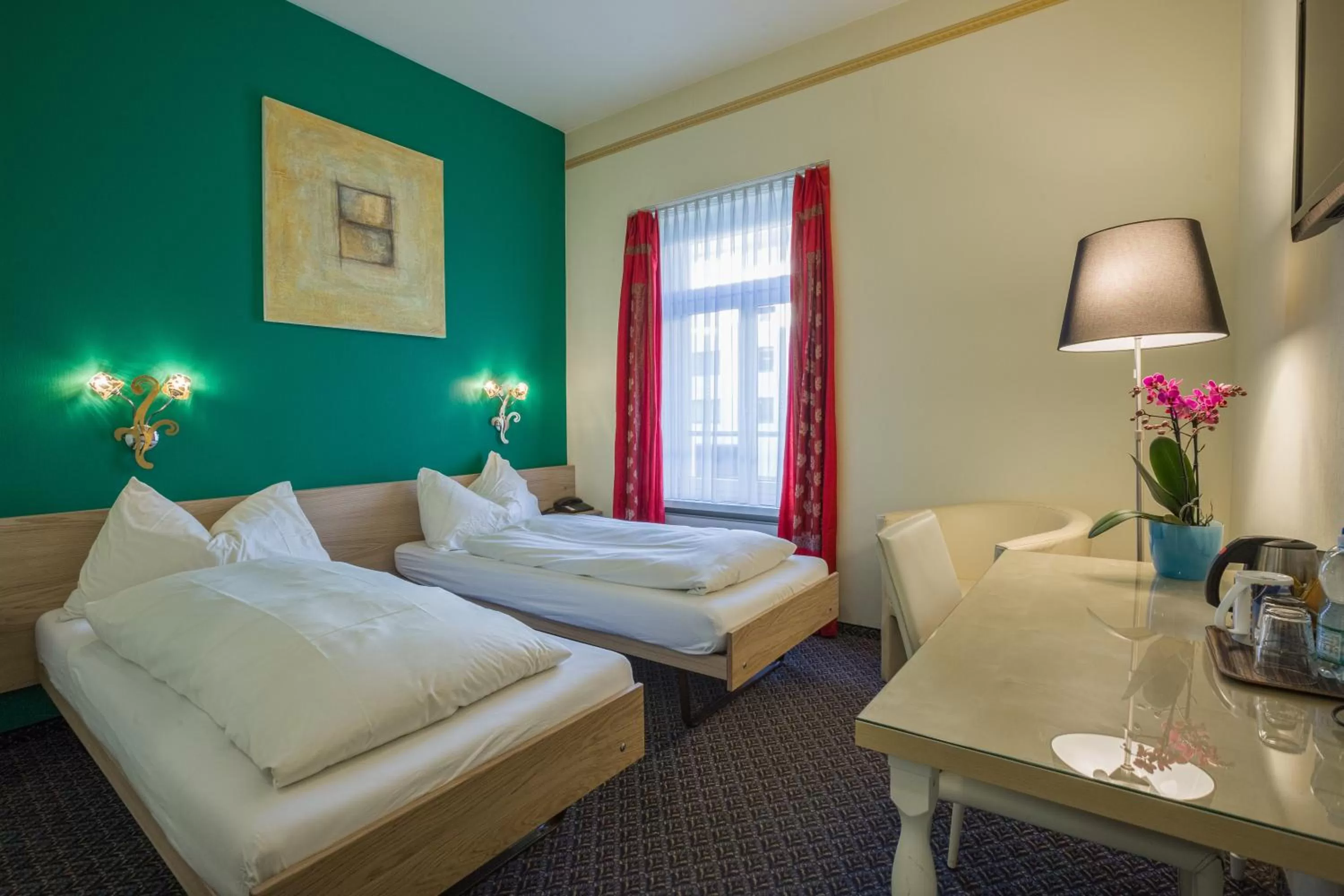 Photo of the whole room, Bed in Hotel Ambassador