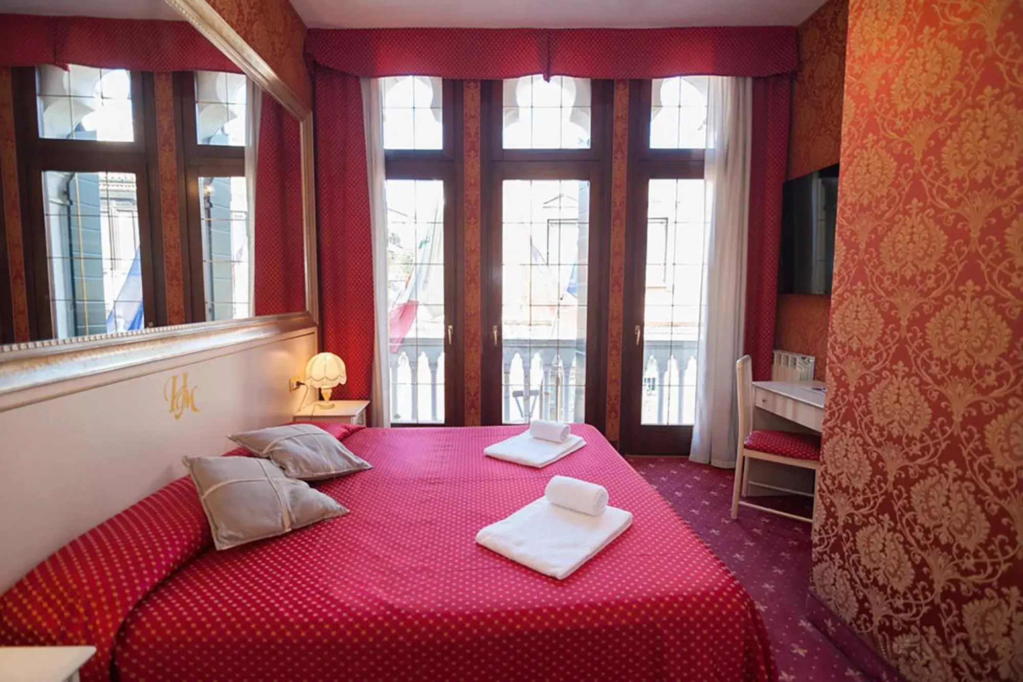 Bedroom, Bed in Messner Palace