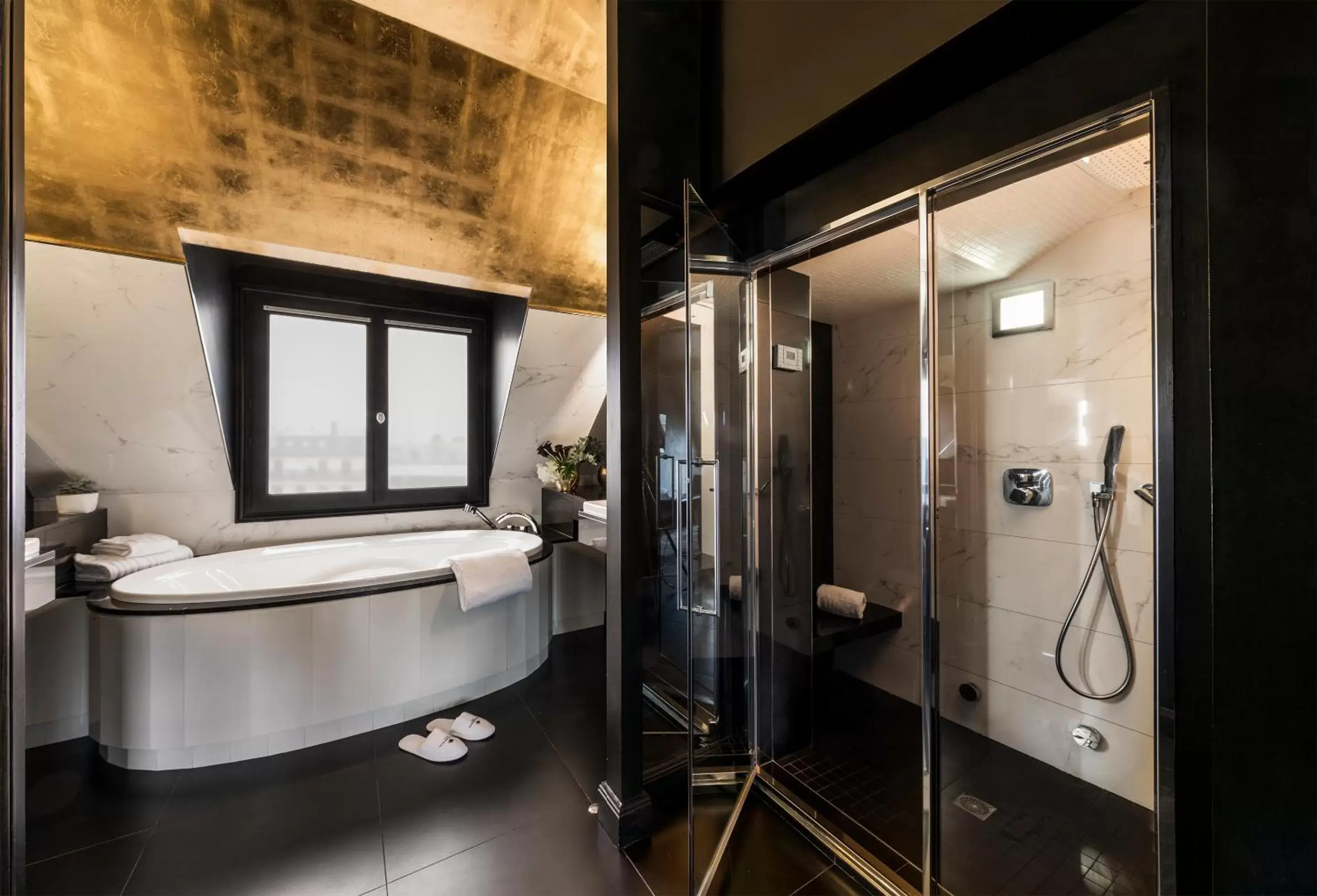Shower, Bathroom in Maison Albar Hotels Le Champs-Elysées